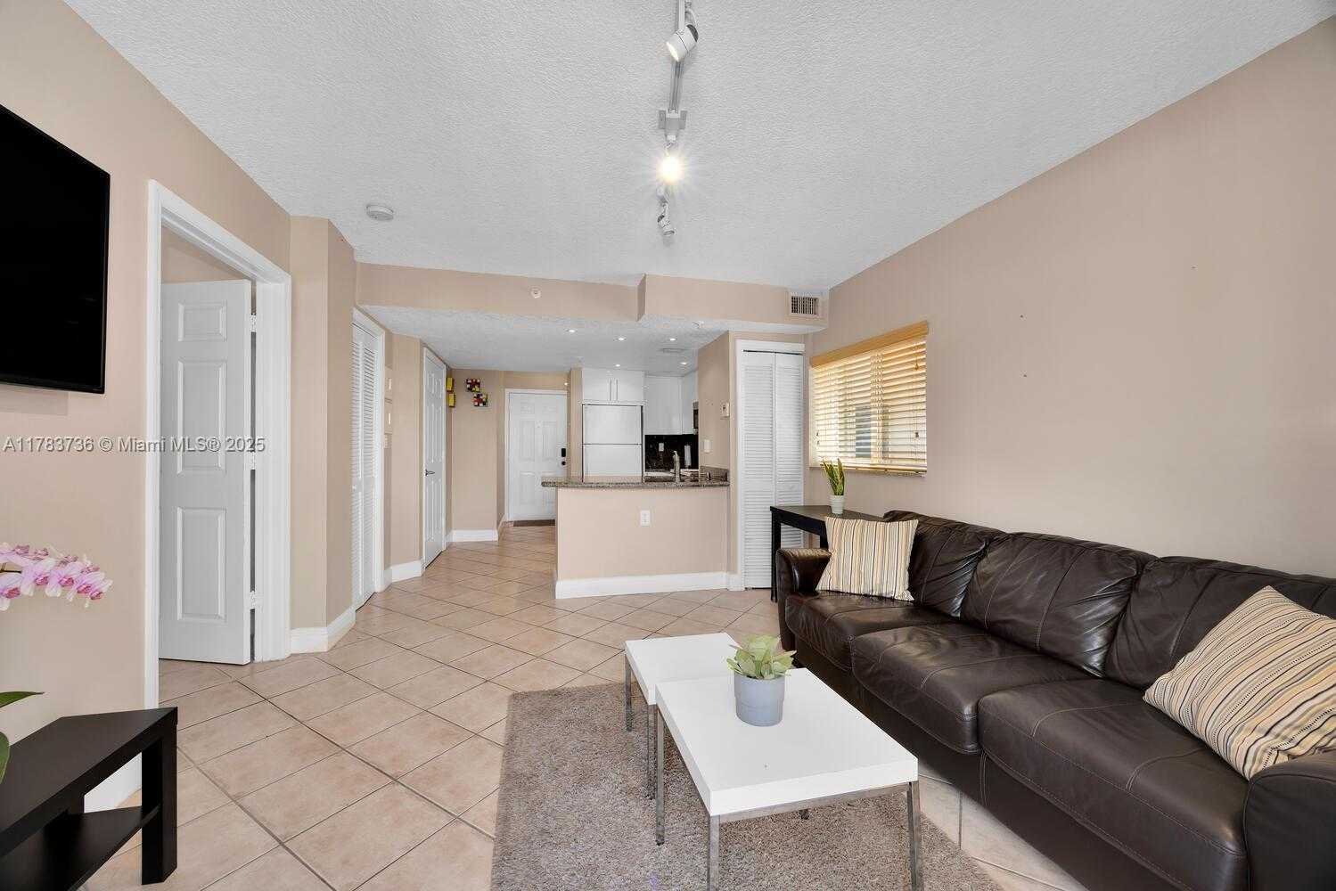 Small Image of 1918 BRICKELL AVE #204, Miami Number 13