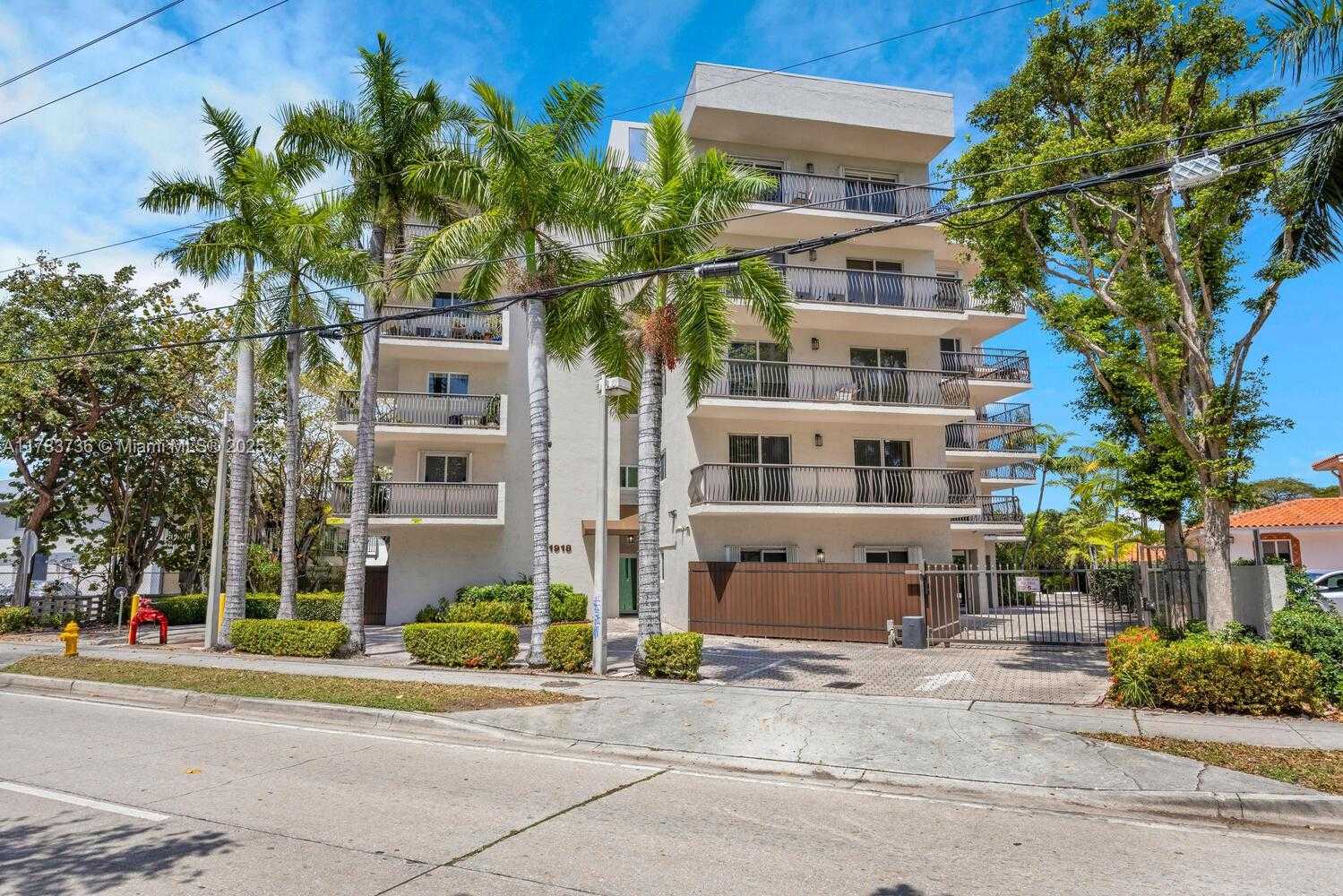 Small Image of 1918 BRICKELL AVE #204, Miami Number 2