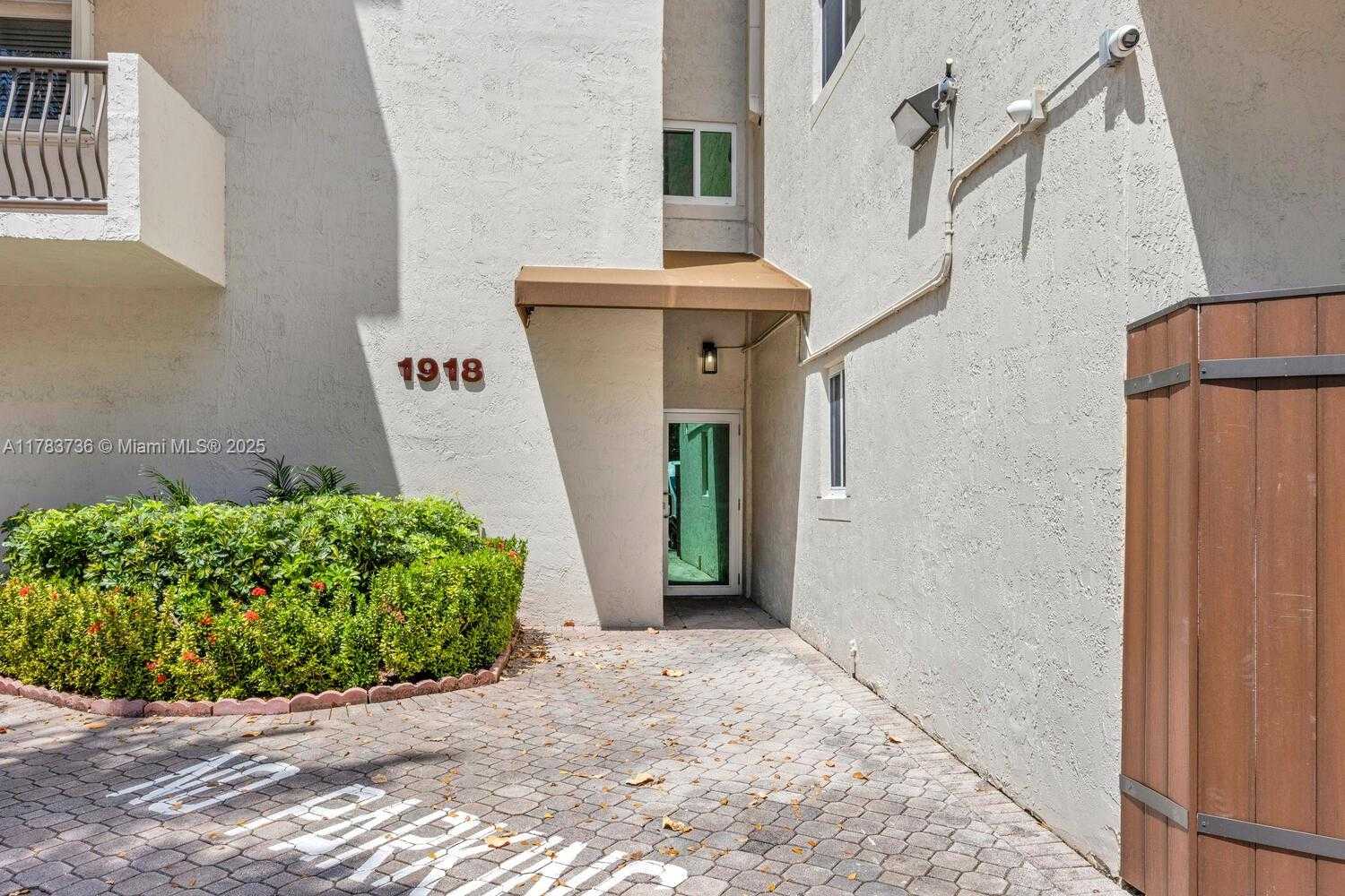 Small Image of 1918 BRICKELL AVE #204, Miami Number 9