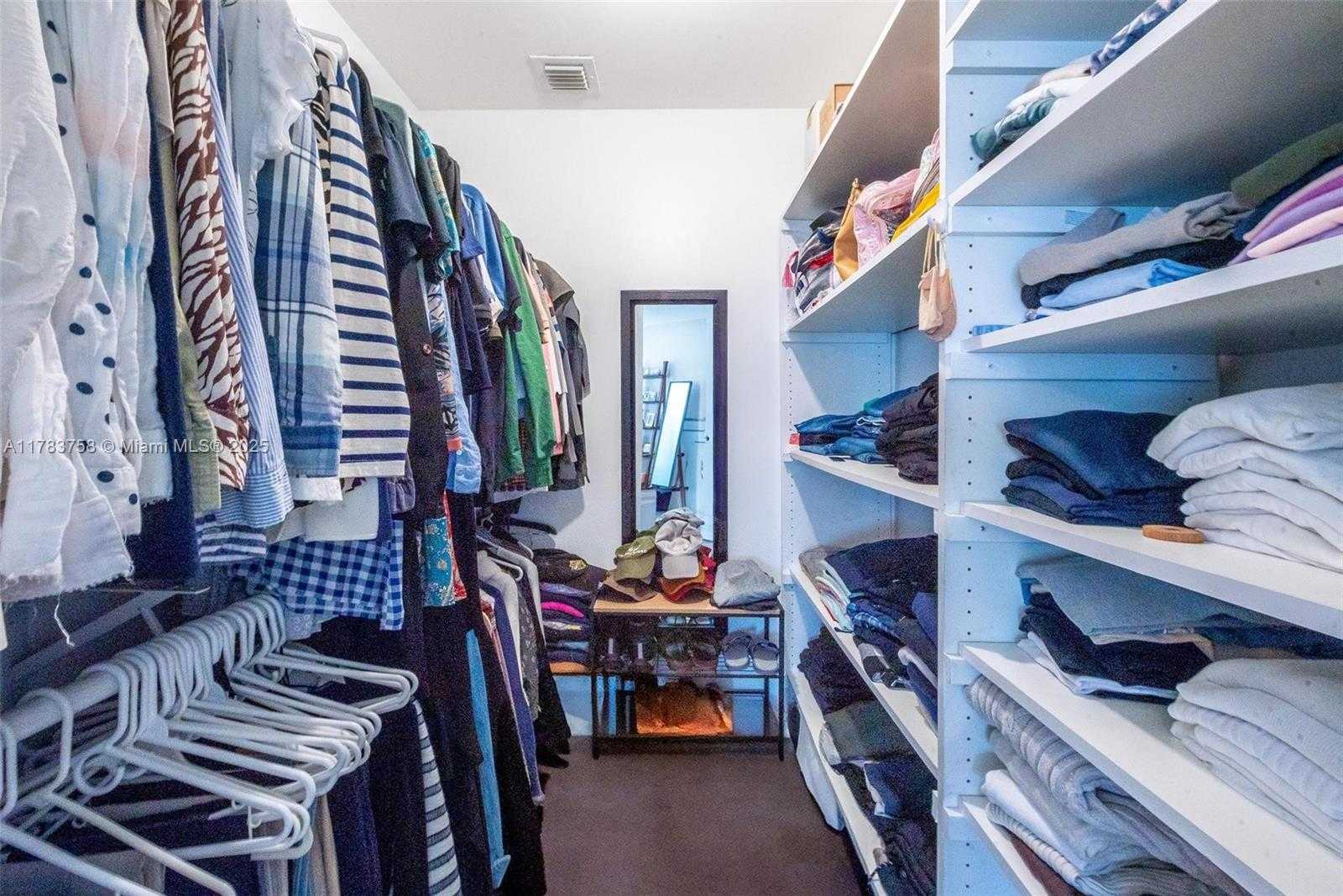 Small Image of 9909 NORTH WEST 52ND LN, Doral Number 11