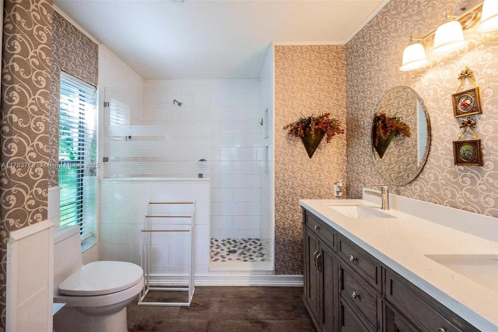 Small Image of 9909 NORTH WEST 52ND LN, Doral Number 12