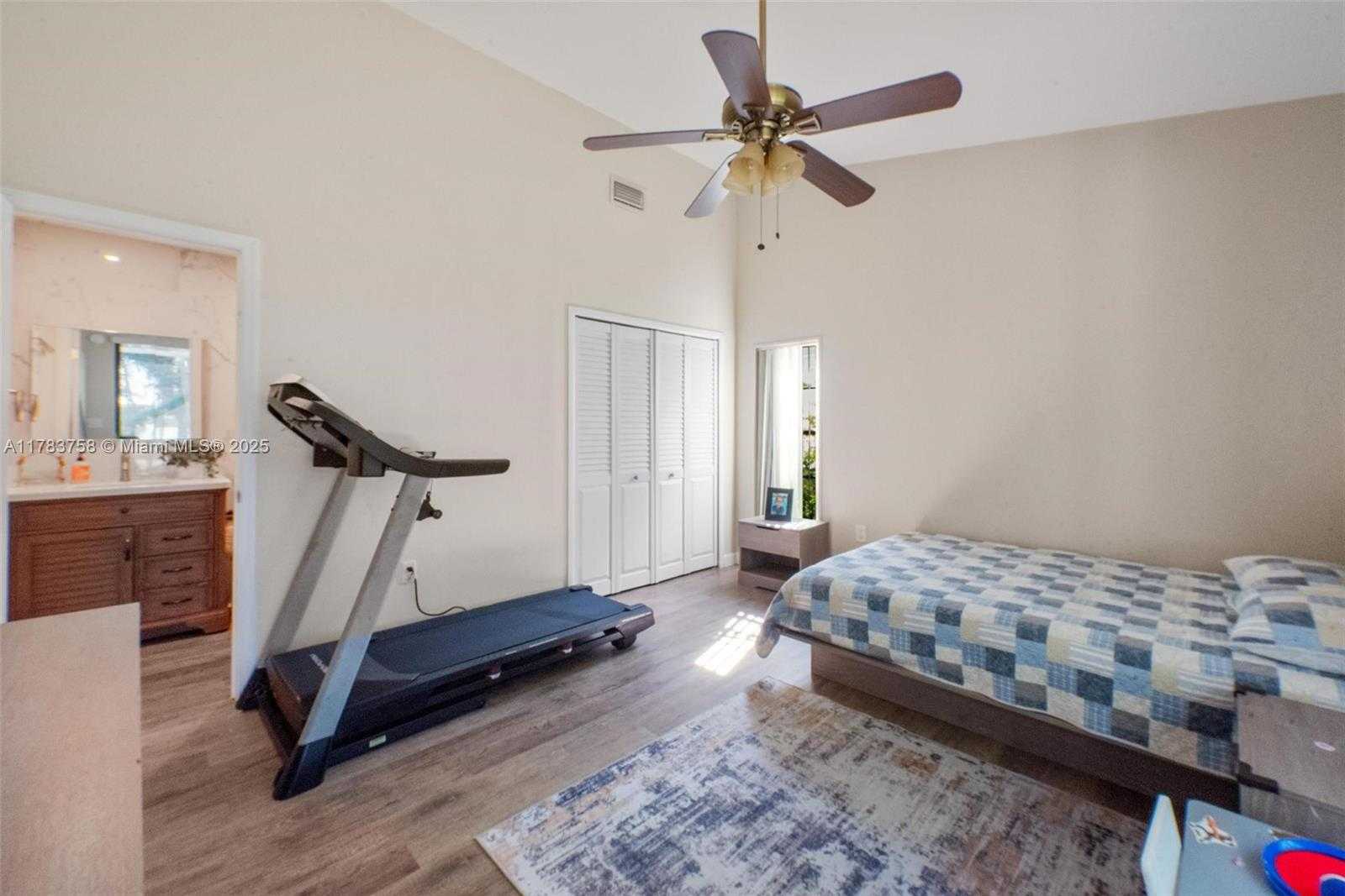 Small Image of 9909 NORTH WEST 52ND LN, Doral Number 14
