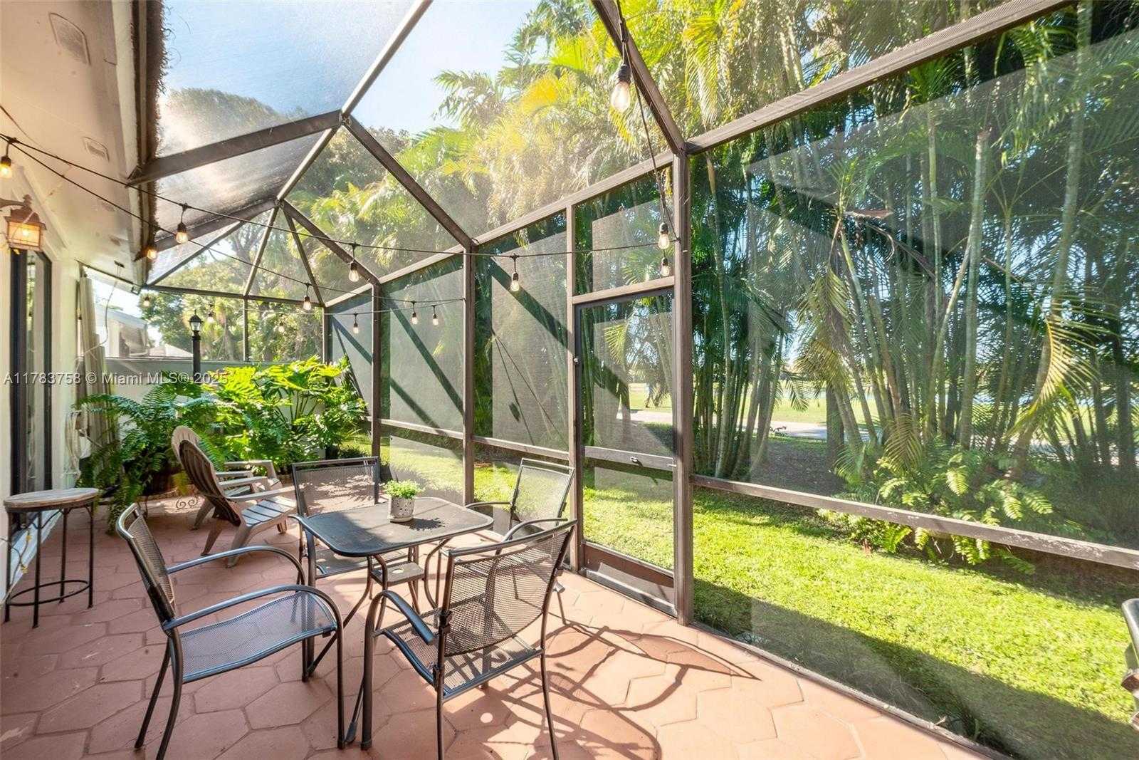 Small Image of 9909 NORTH WEST 52ND LN, Doral Number 21
