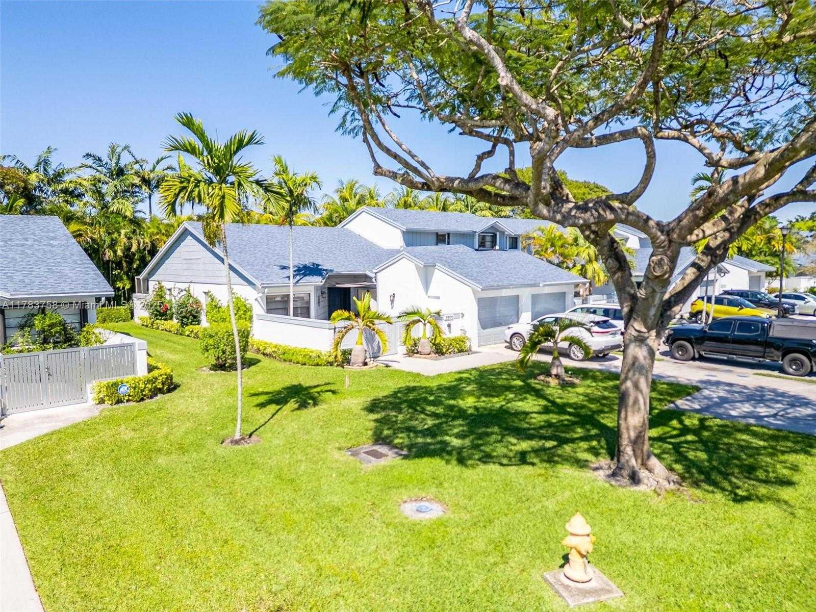 Small Image of 9909 NORTH WEST 52ND LN, Doral Number 27
