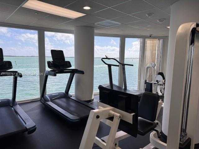 Small Image of 770 CLAUGHTON ISLAND DR #808, Miami Number 33