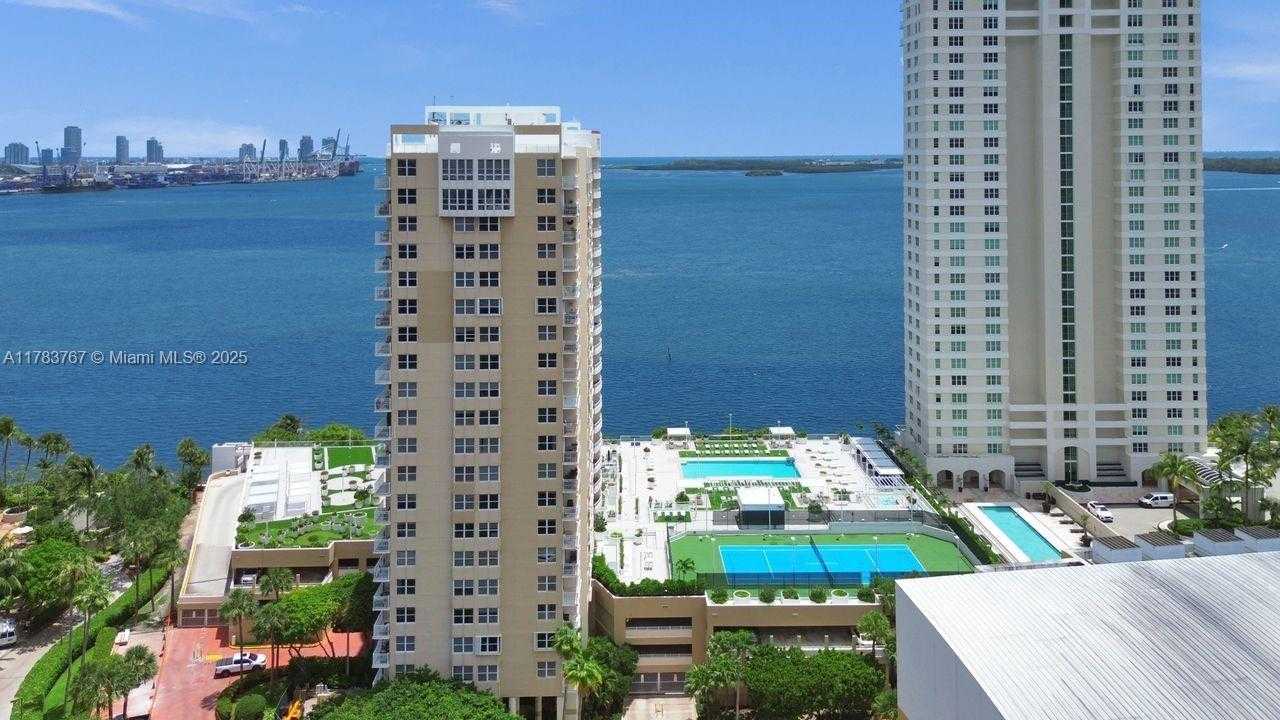 Small Image of 770 CLAUGHTON ISLAND DR #808, Miami Number 38