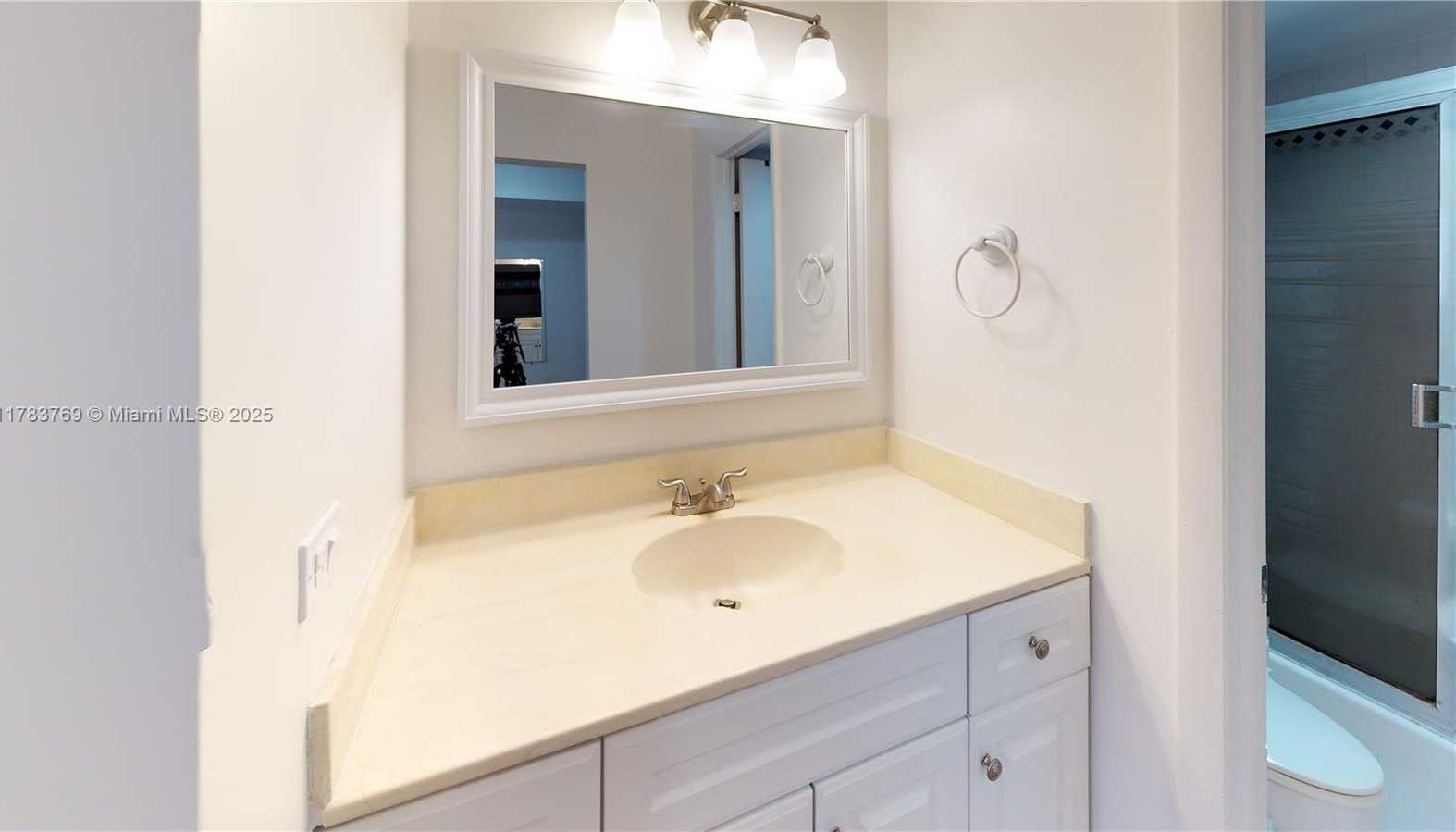 Small Image of 3665 NORTH EAST 167TH ST #501, North Miami Beach Number 5