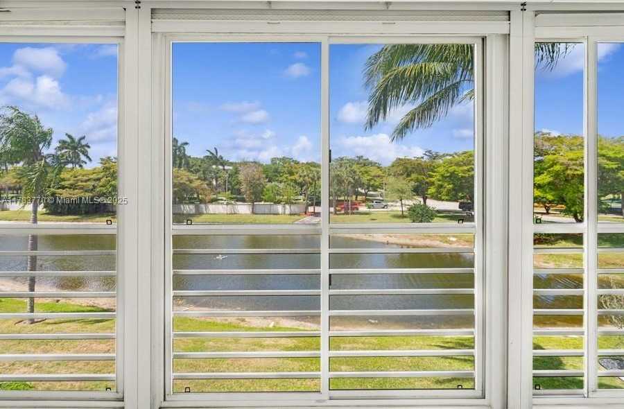 Small Image of 2501 ANTIGUA TER #H3, Coconut Creek Number 10