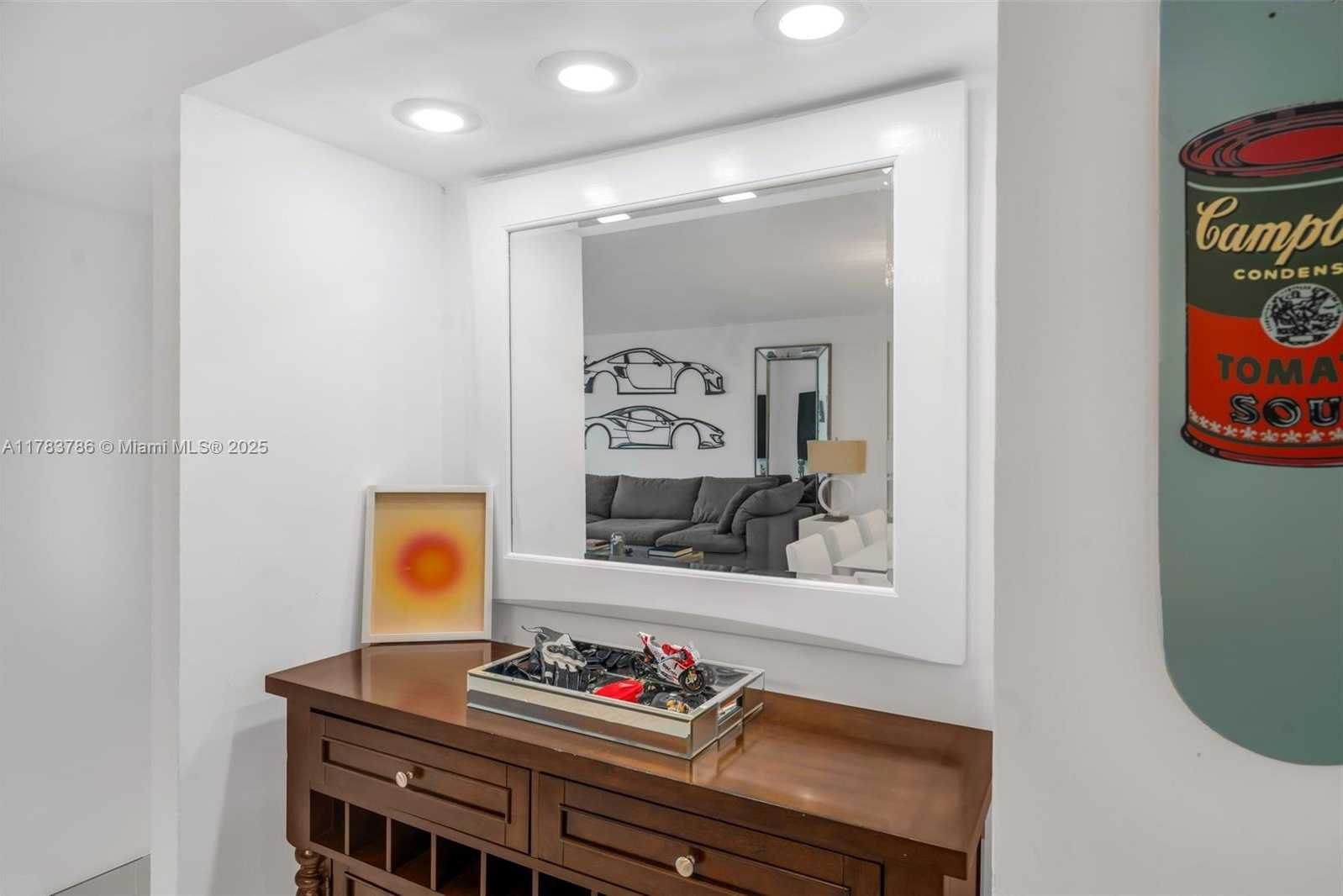Small Image of 5401 COLLINS AVE #334, Miami Beach Number 10