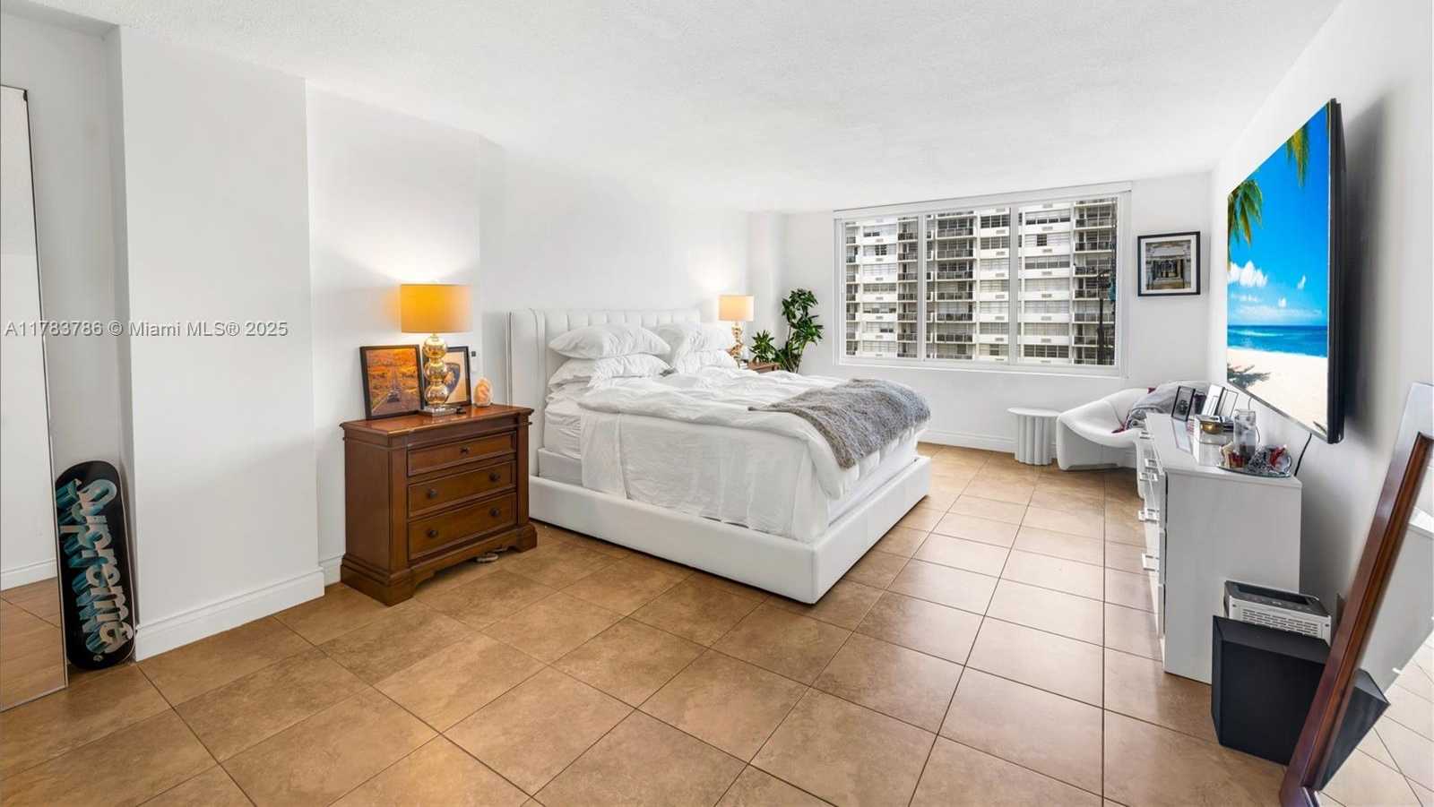Small Image of 5401 COLLINS AVE #334, Miami Beach Number 15