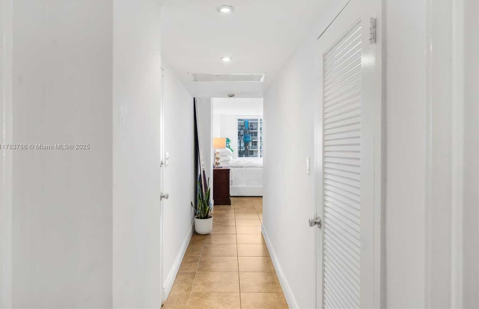 Small Image of 5401 COLLINS AVE #334, Miami Beach Number 17