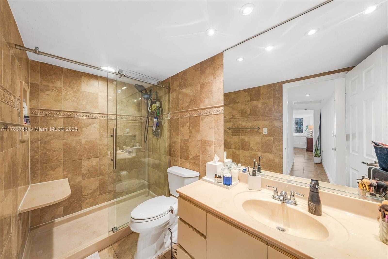 Small Image of 5401 COLLINS AVE #334, Miami Beach Number 23