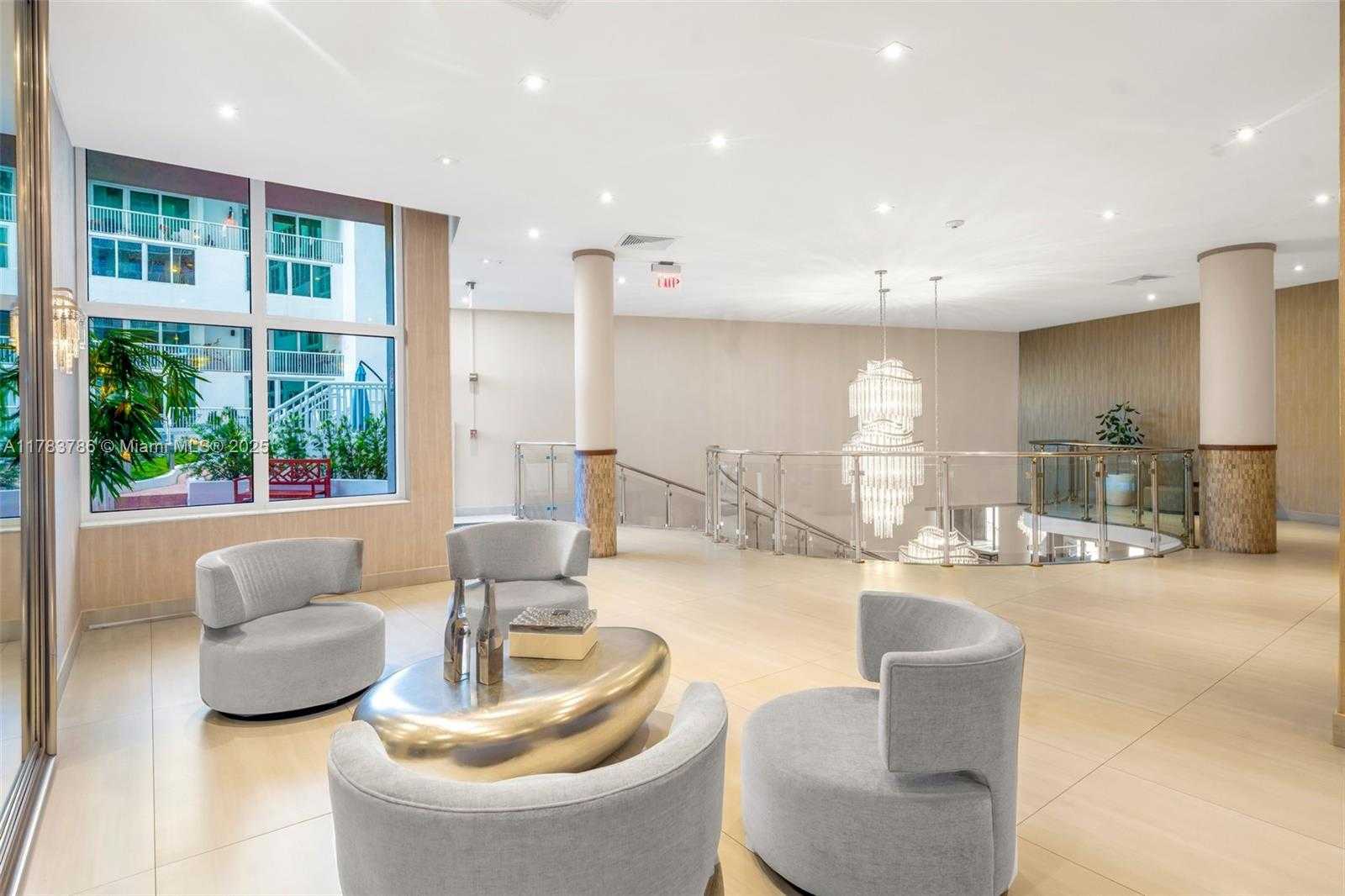 Small Image of 5401 COLLINS AVE #334, Miami Beach Number 32