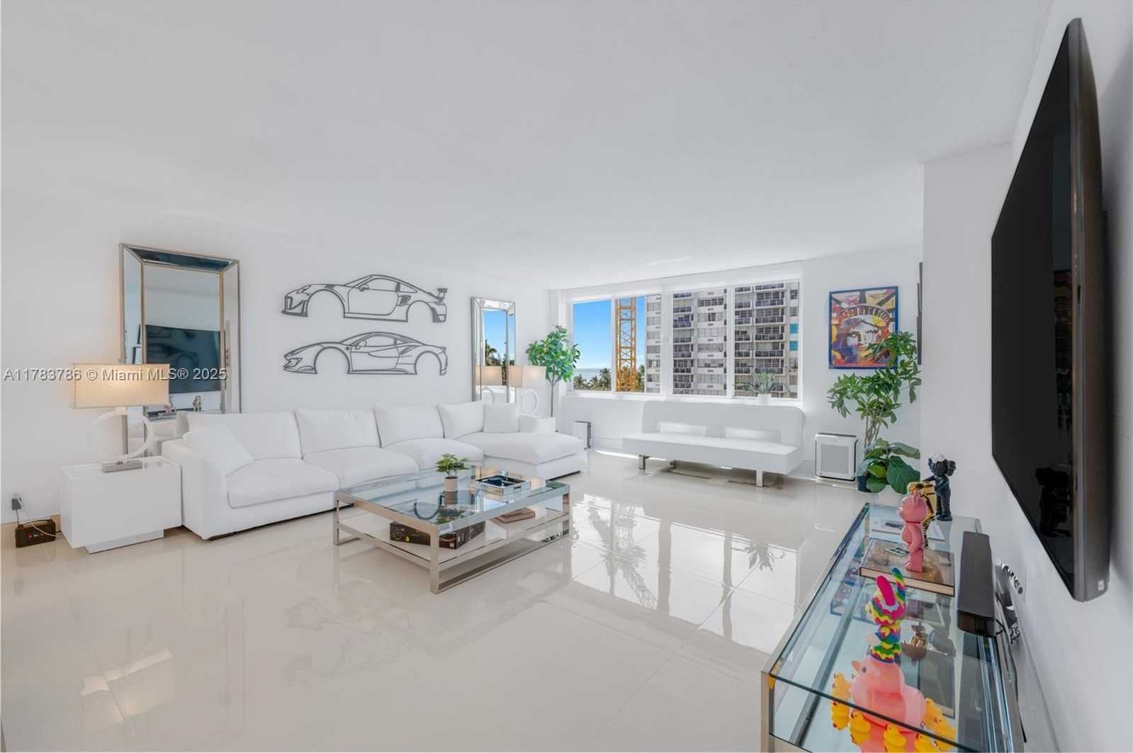 Small Image of 5401 COLLINS AVE #334, Miami Beach Number 45