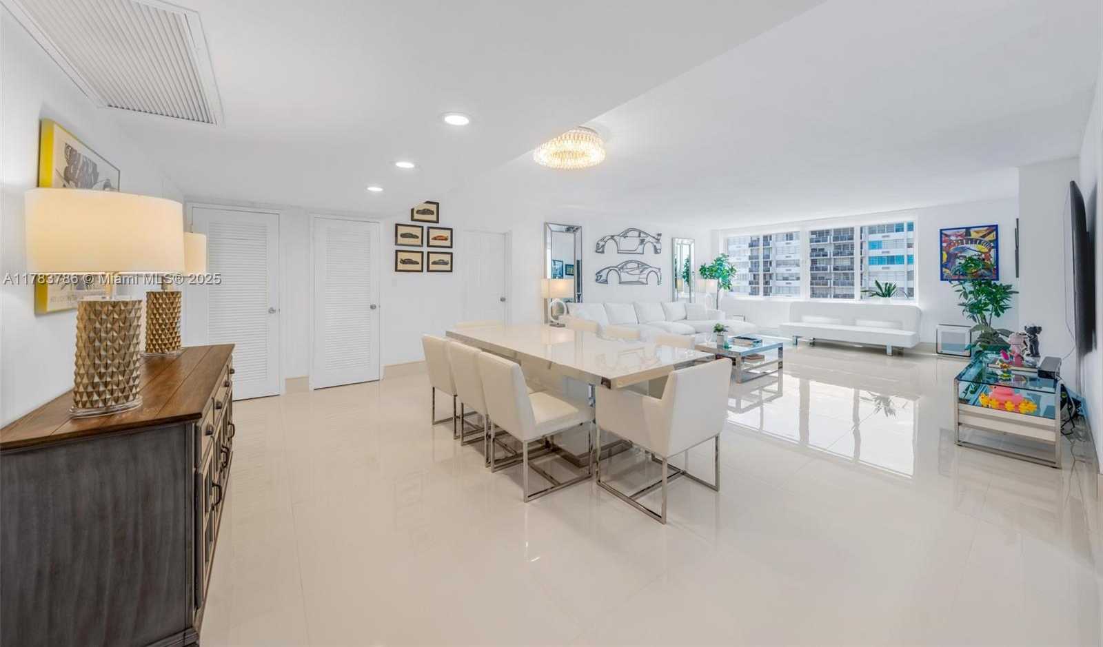 Small Image of 5401 COLLINS AVE #334, Miami Beach Number 6