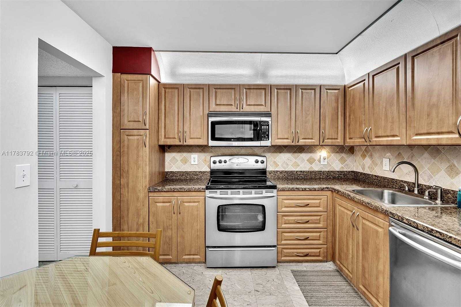 Small Image of 2401 SOUTH OCEAN DR #1107, Hollywood Number 8