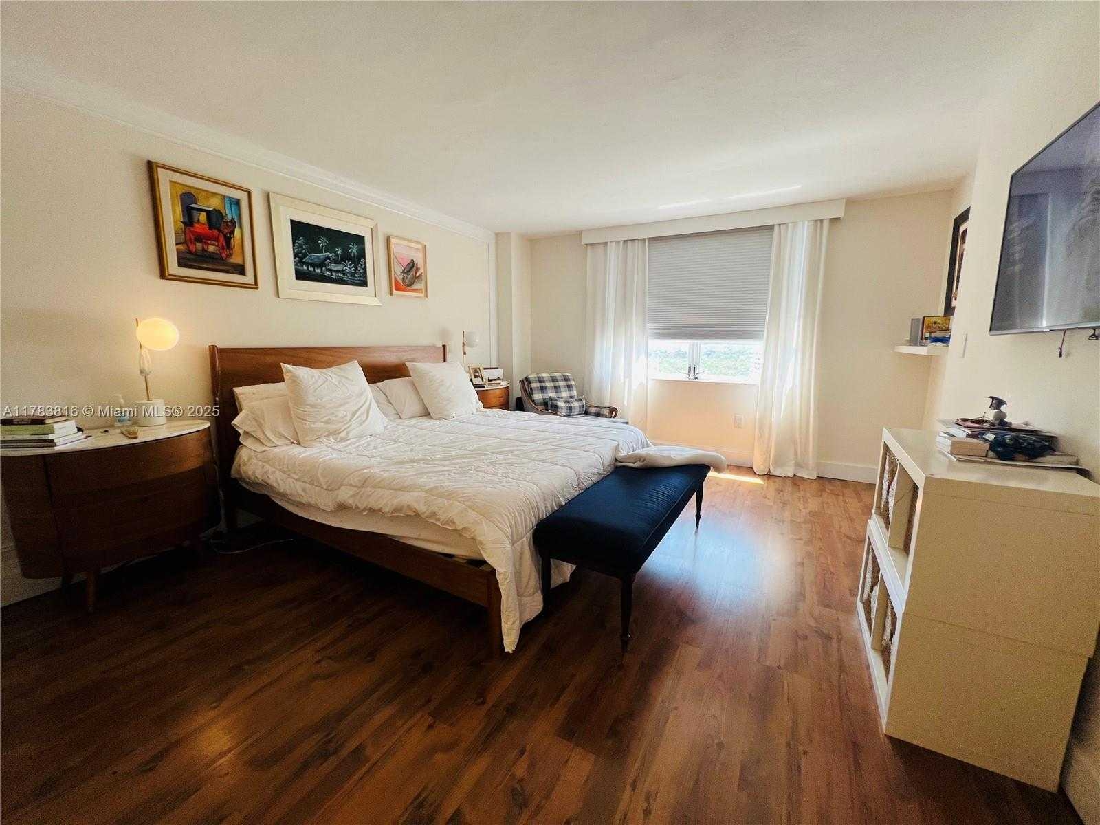 Small Image of 2333 BRICKELL AVE #1516, Miami Number 22