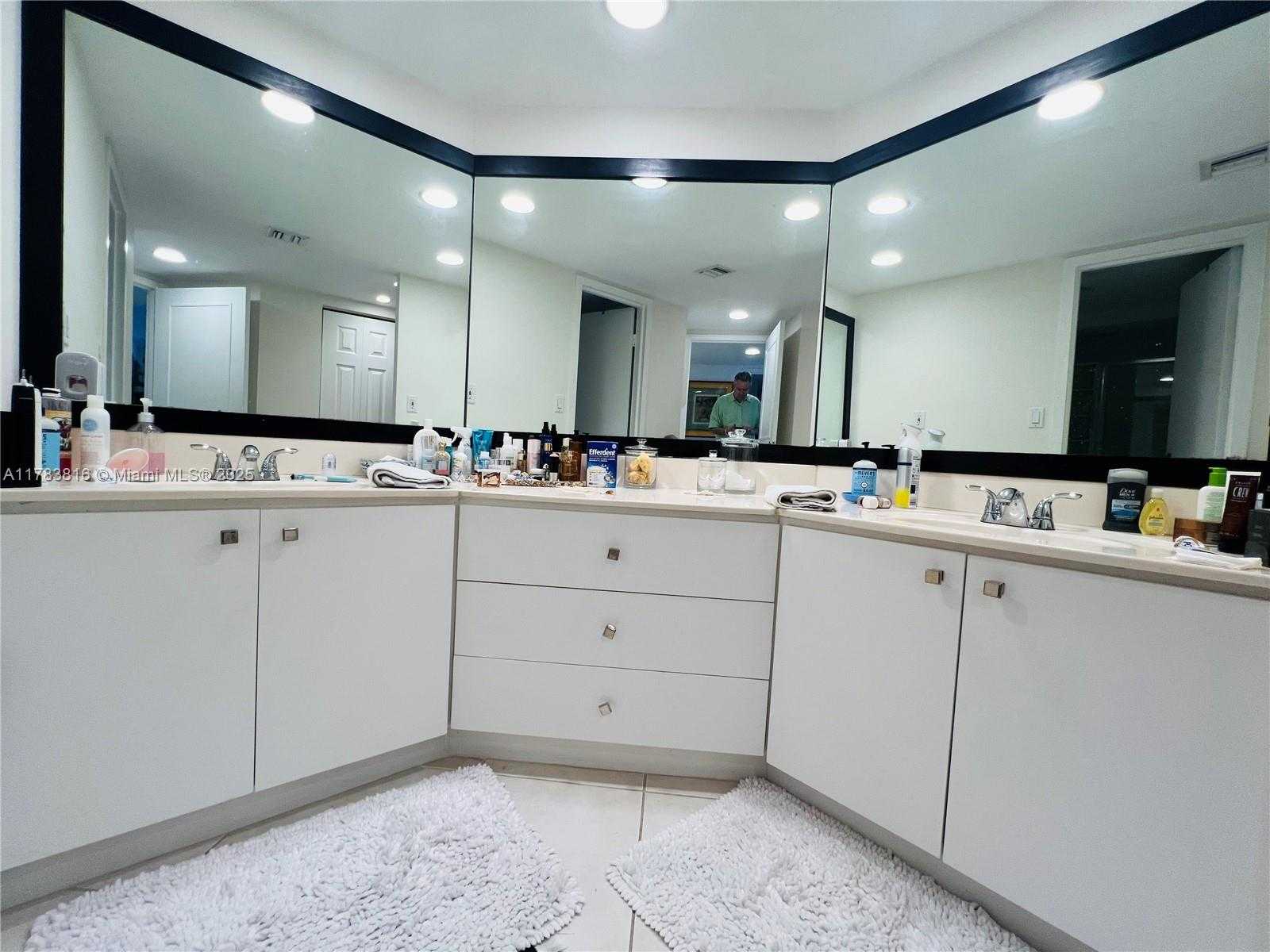 Small Image of 2333 BRICKELL AVE #1516, Miami Number 23
