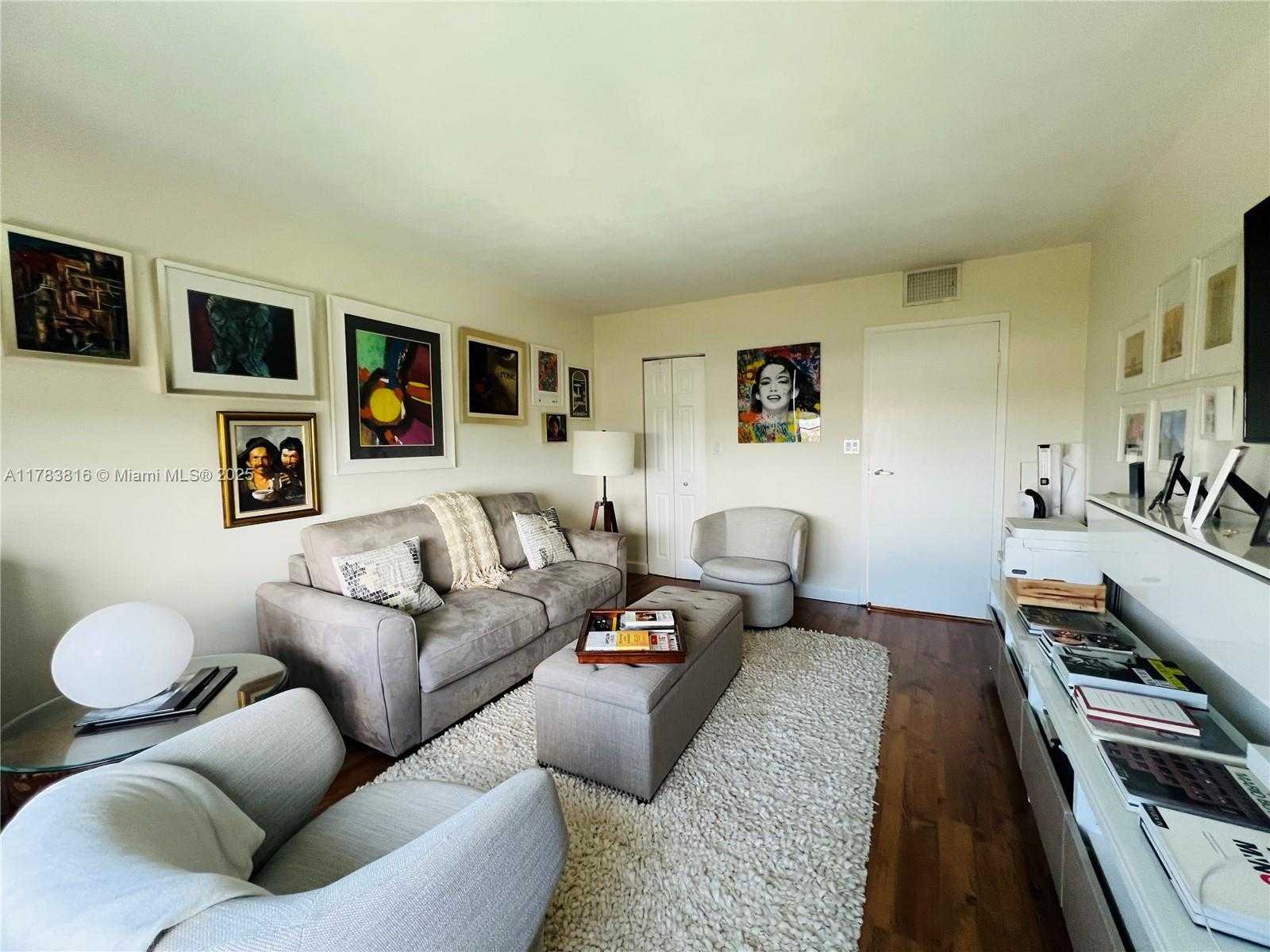 Small Image of 2333 BRICKELL AVE #1516, Miami Number 27
