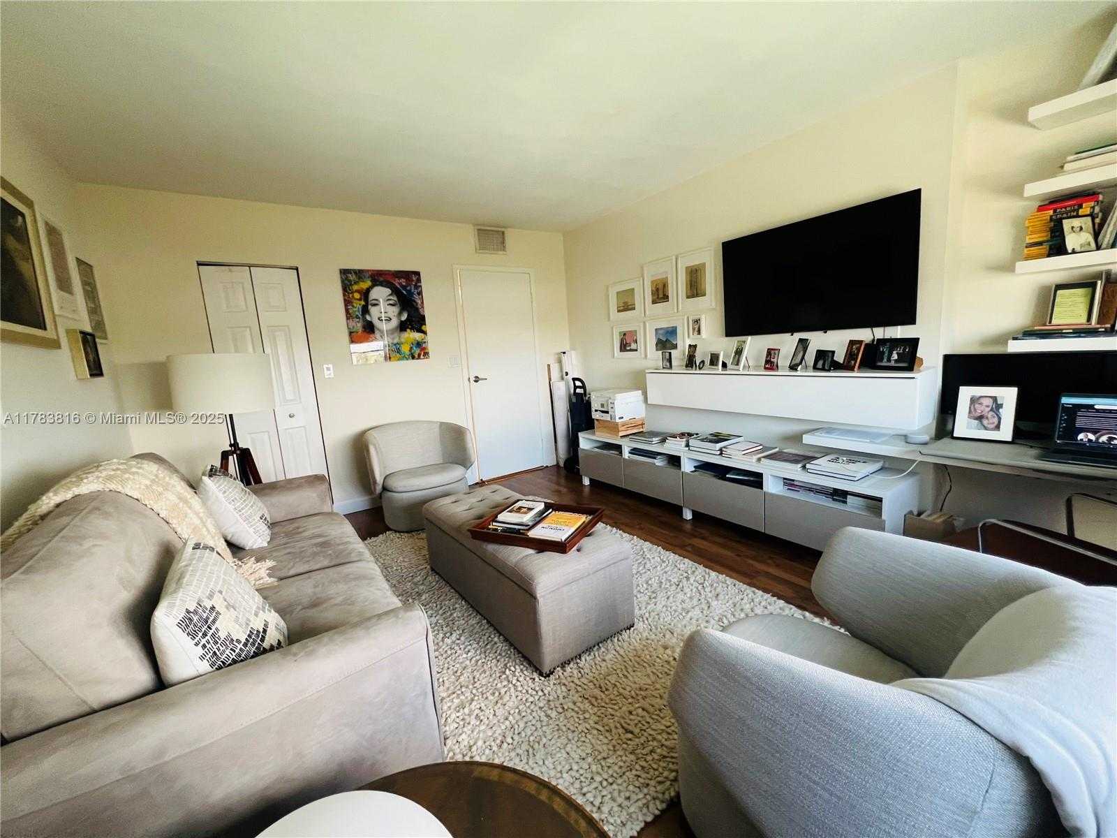 Small Image of 2333 BRICKELL AVE #1516, Miami Number 28