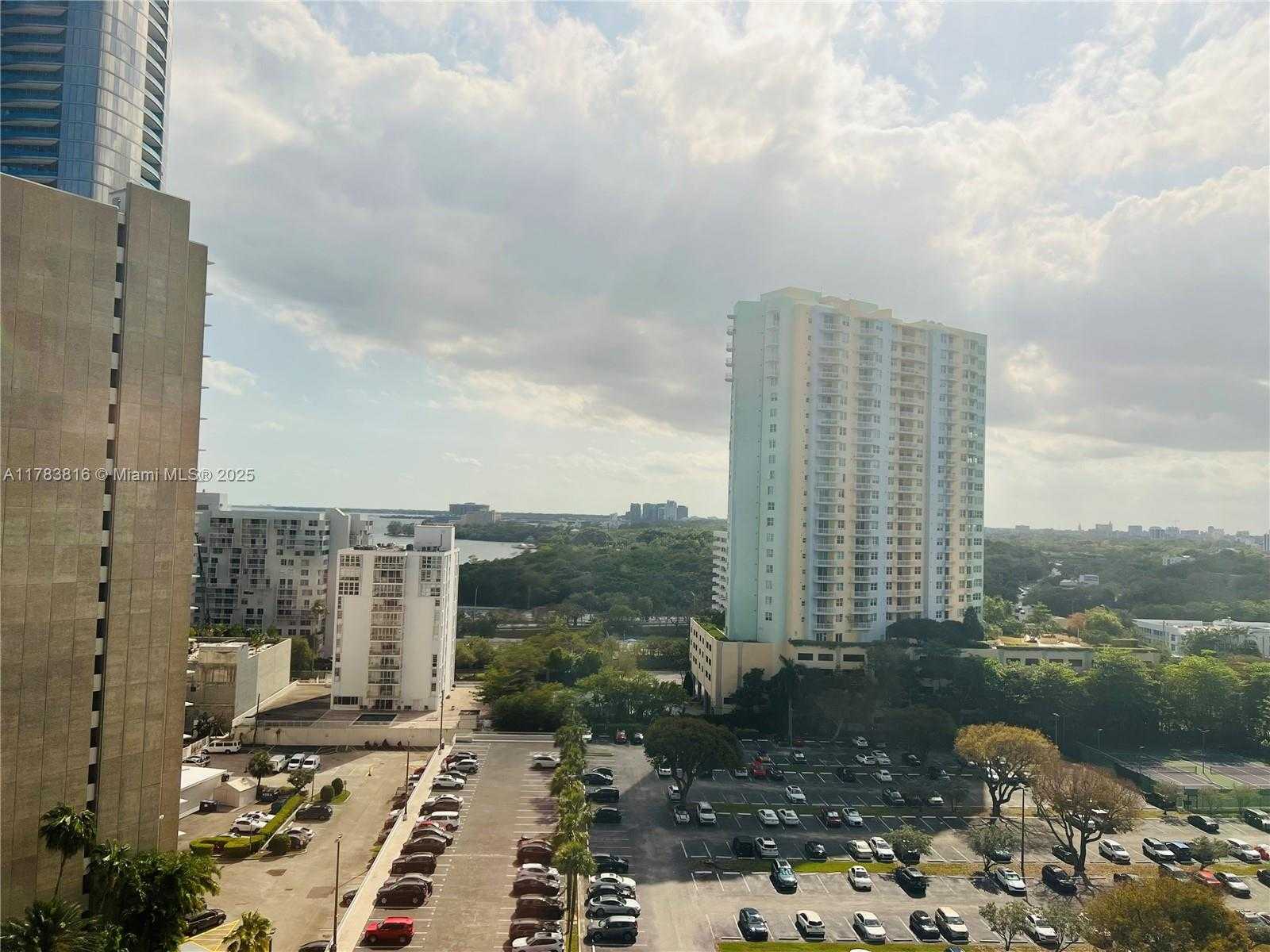 Small Image of 2333 BRICKELL AVE #1516, Miami Number 34