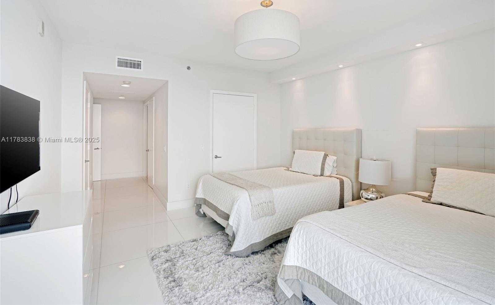 Small Image of 2711 SOUTH OCEAN DR #2803, Hollywood Number 30