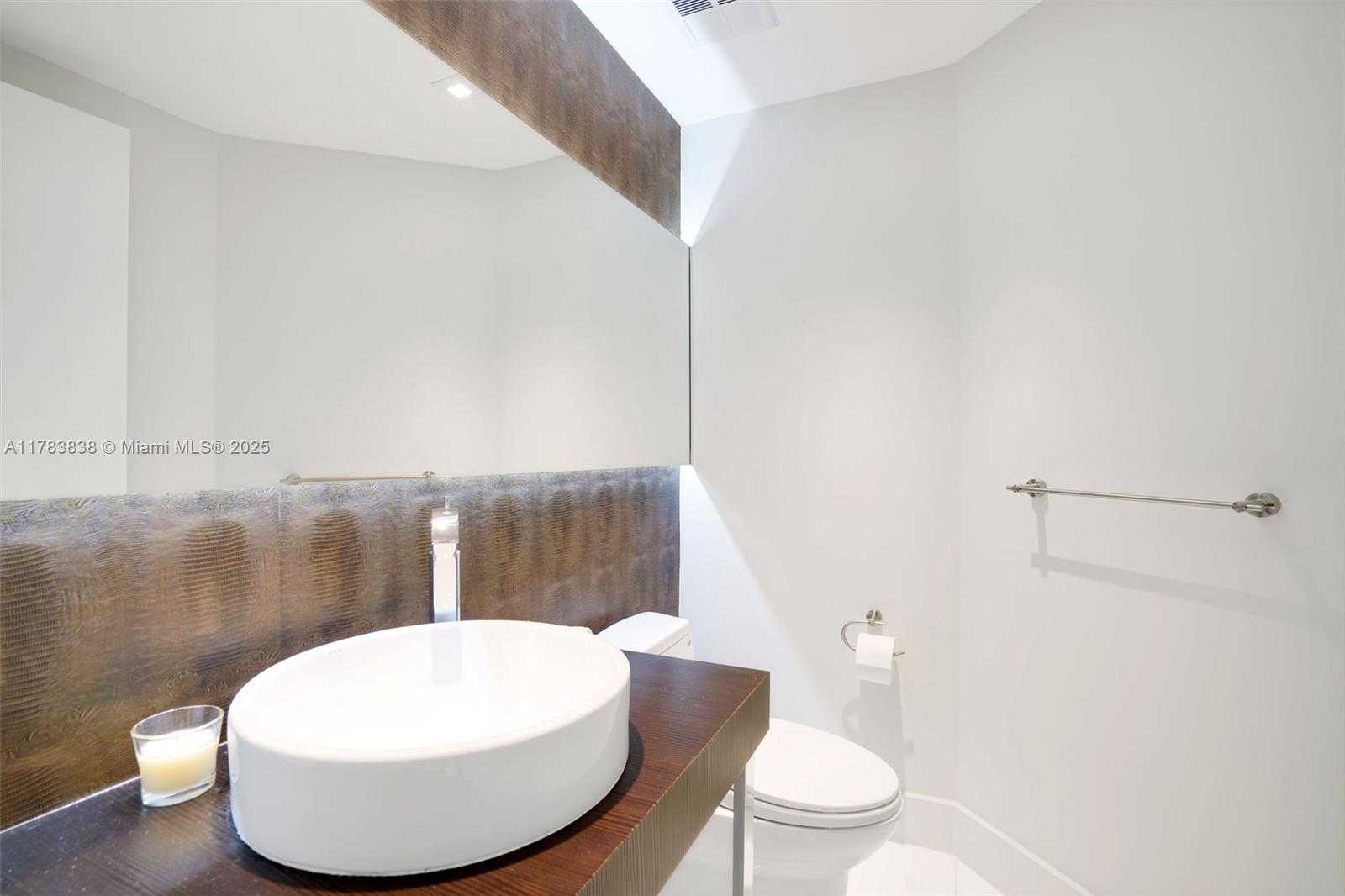 Small Image of 2711 SOUTH OCEAN DR #2803, Hollywood Number 43