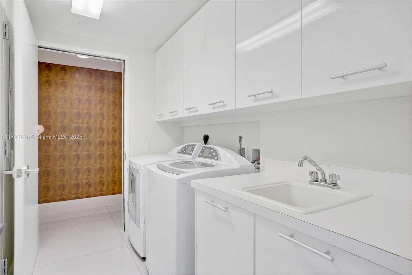 Small Image of 2711 SOUTH OCEAN DR #2803, Hollywood Number 44