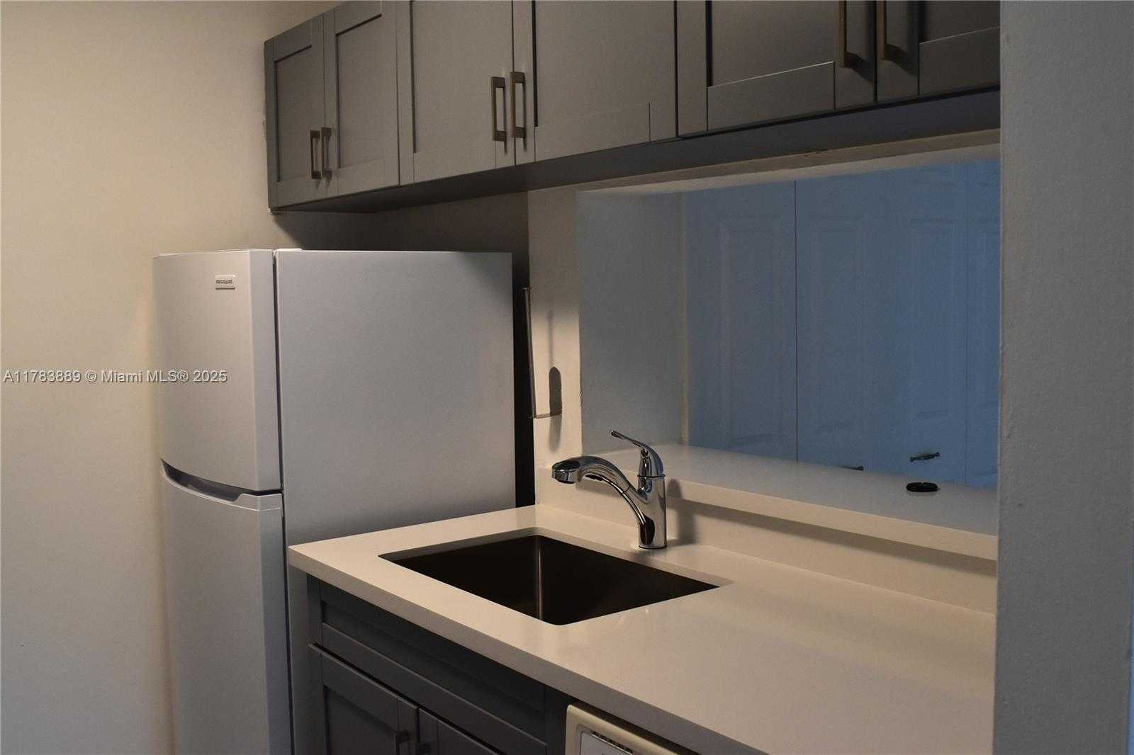 Small Image of 4401 WEST MCNAB RD #16, Pompano Beach Number 4