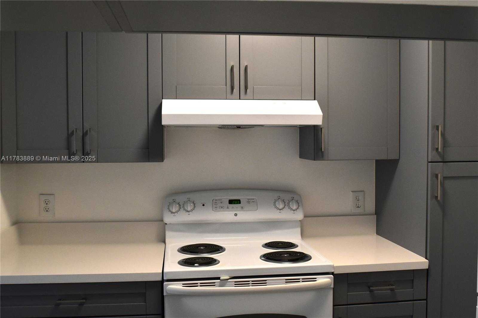 Small Image of 4401 WEST MCNAB RD #16, Pompano Beach Number 5