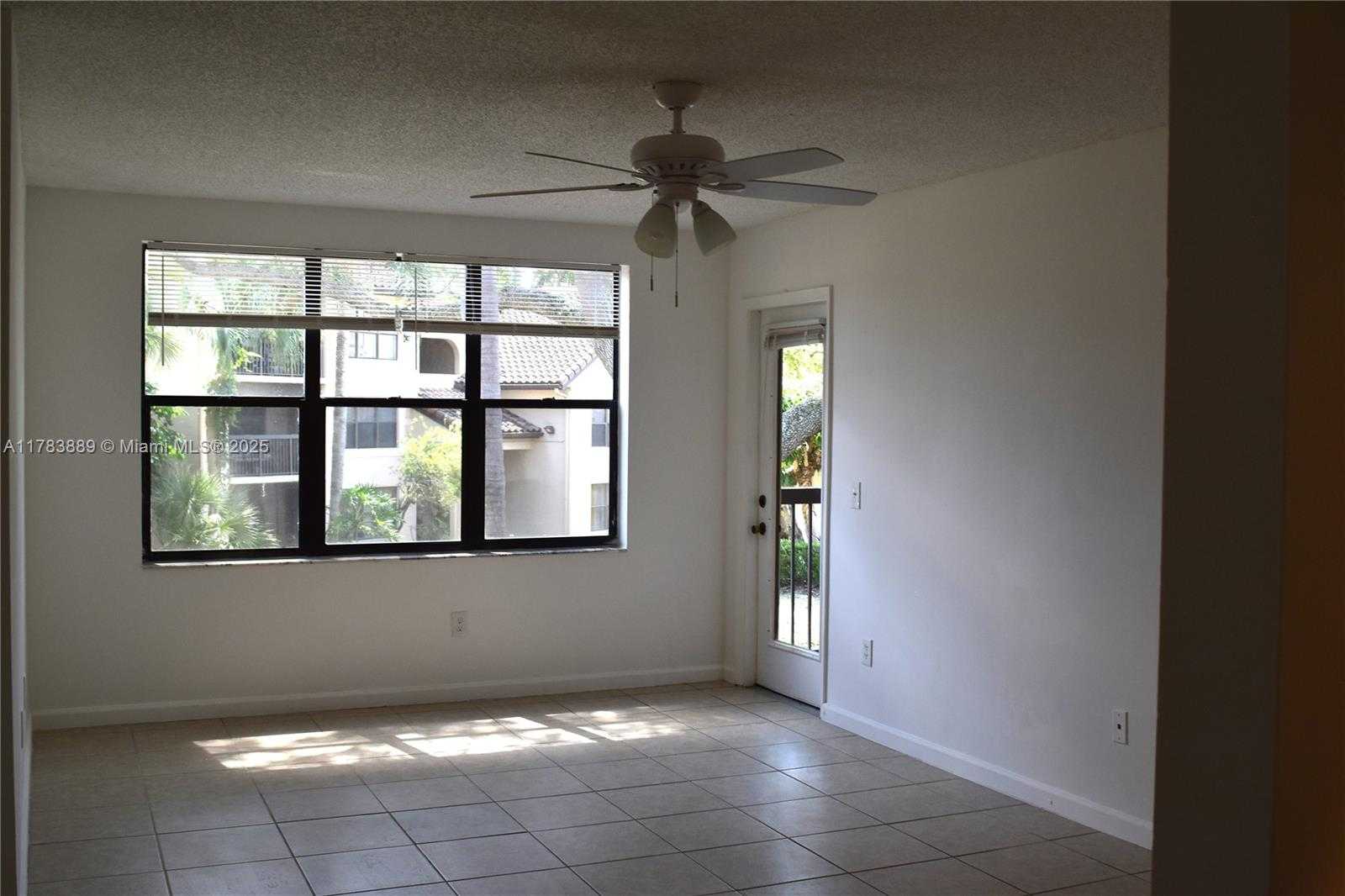 Small Image of 4401 WEST MCNAB RD #16, Pompano Beach Number 7