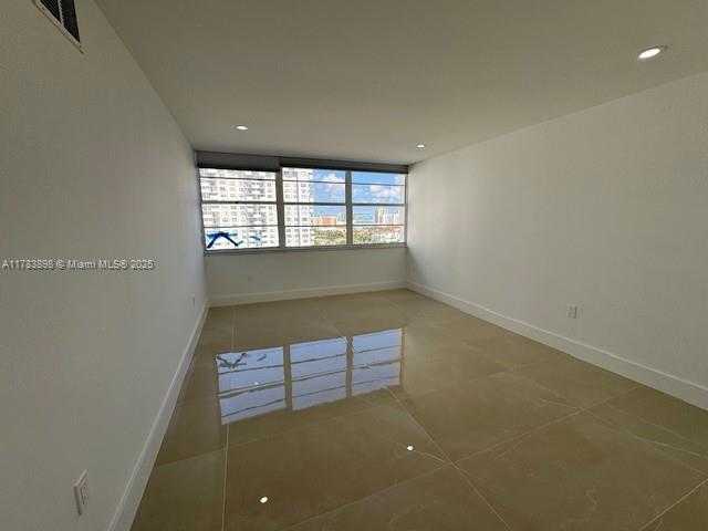 Small Image of 18071 BISCAYNE BLVD #1202, Aventura Number 10