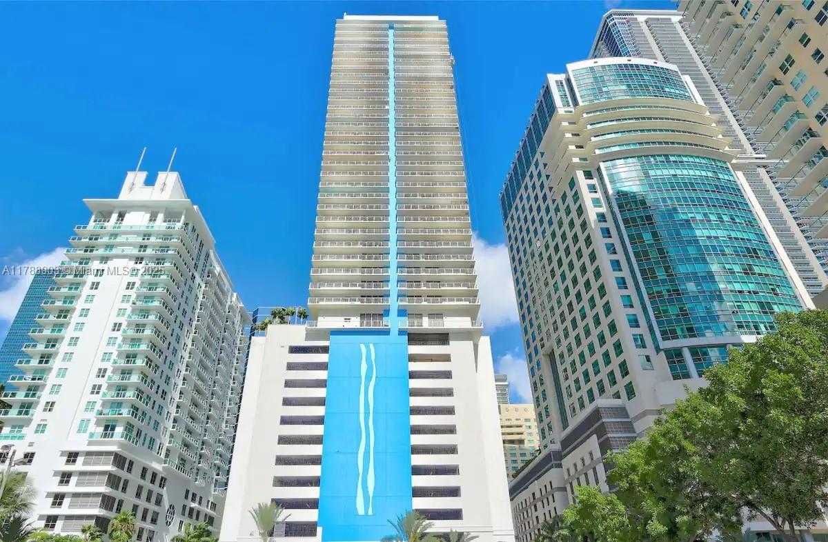 Small Image of 1200 BRICKELL BAY DR #1404, Miami Number 29