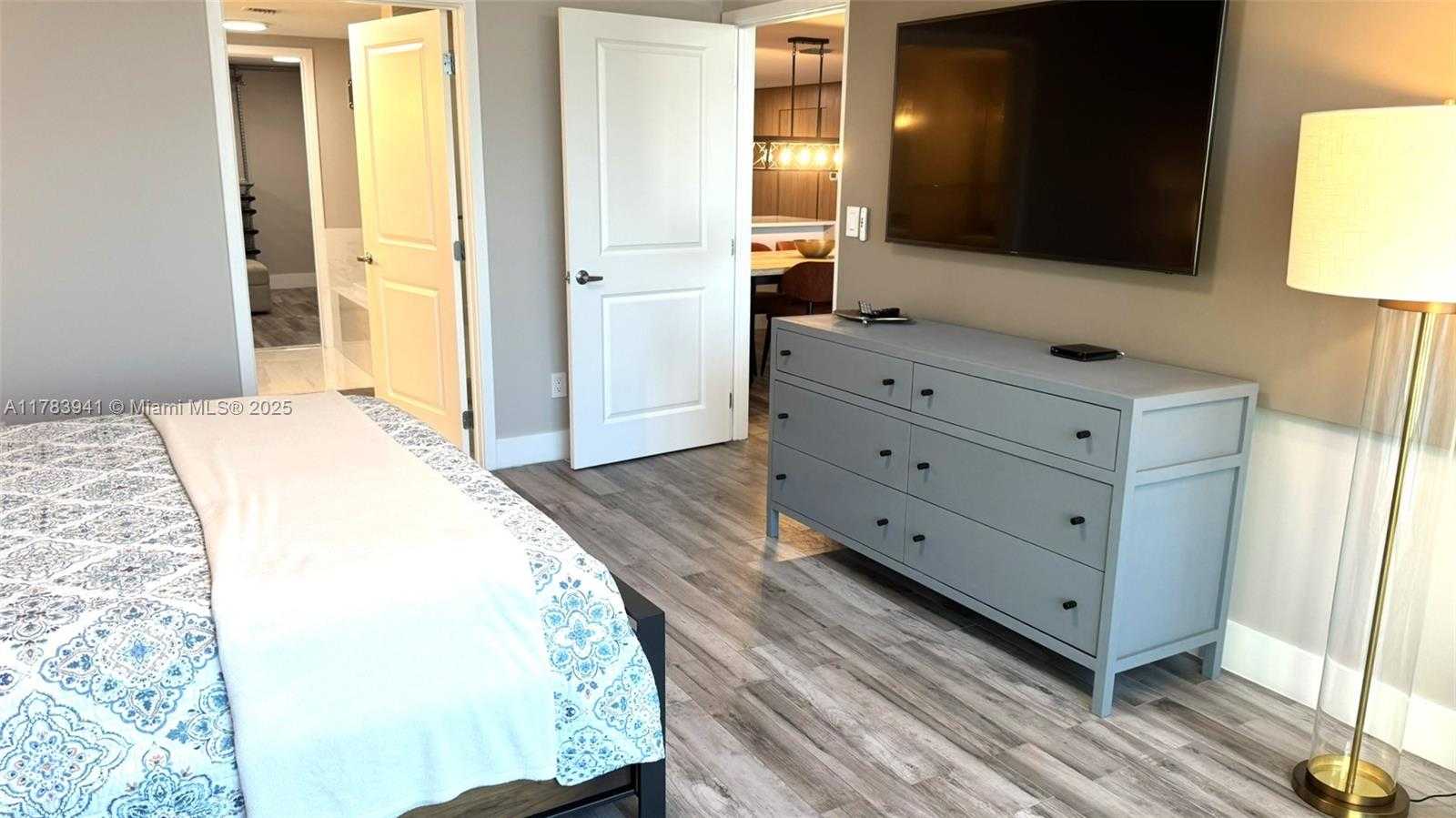 Small Image of 400 SOUTH EAST SUNNY ISLES BLVD #1702, Sunny Isles Beach Number 19