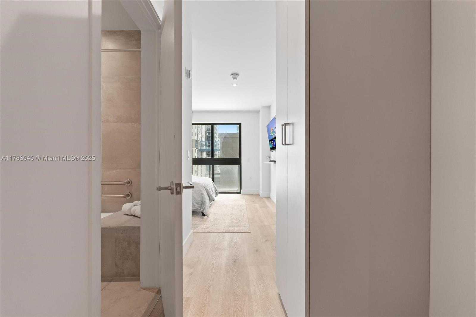 Small Image of 229 SOUTH WEST 9TH ST #608, Miami Number 19