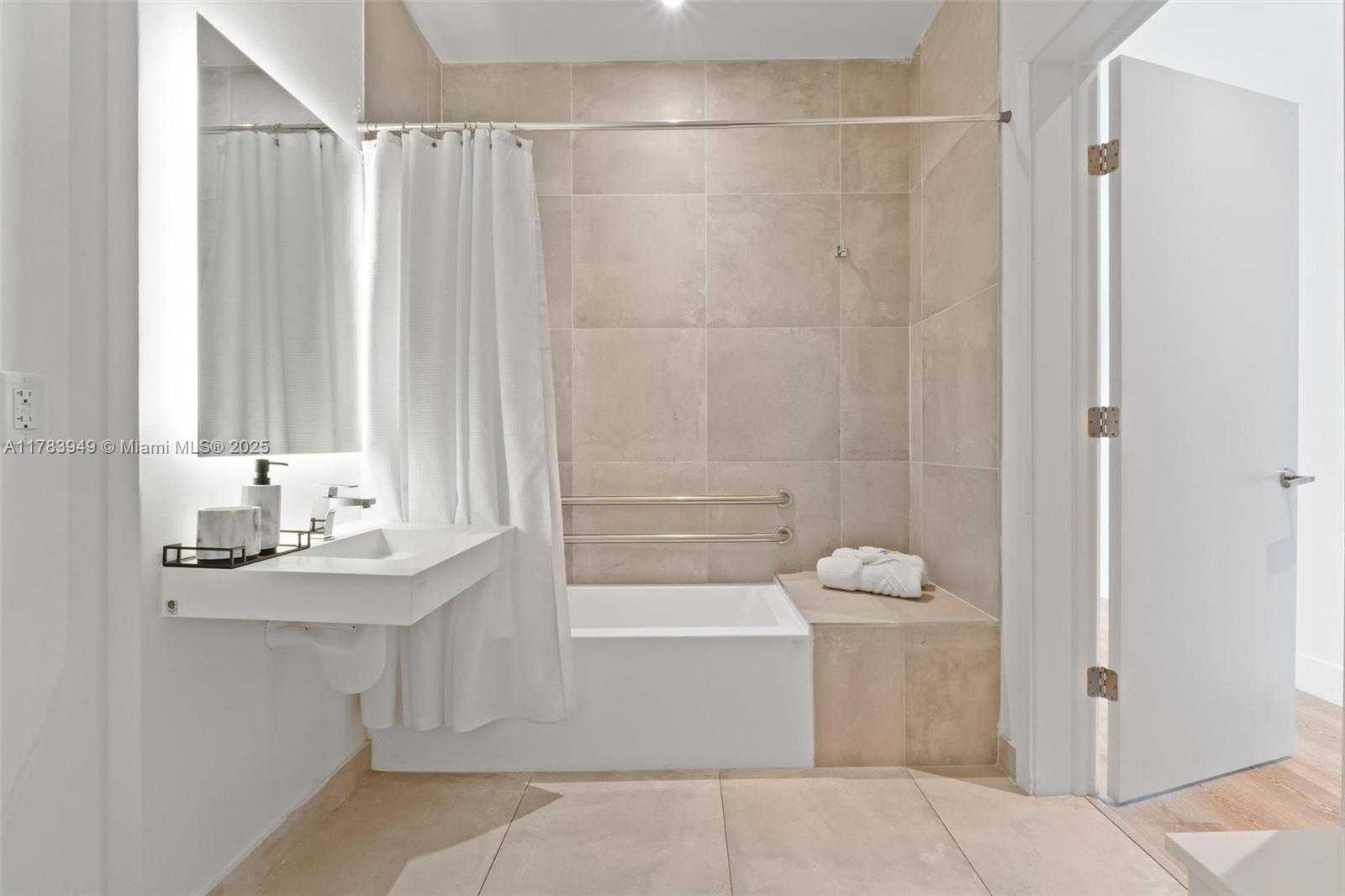 Small Image of 229 SOUTH WEST 9TH ST #608, Miami Number 21