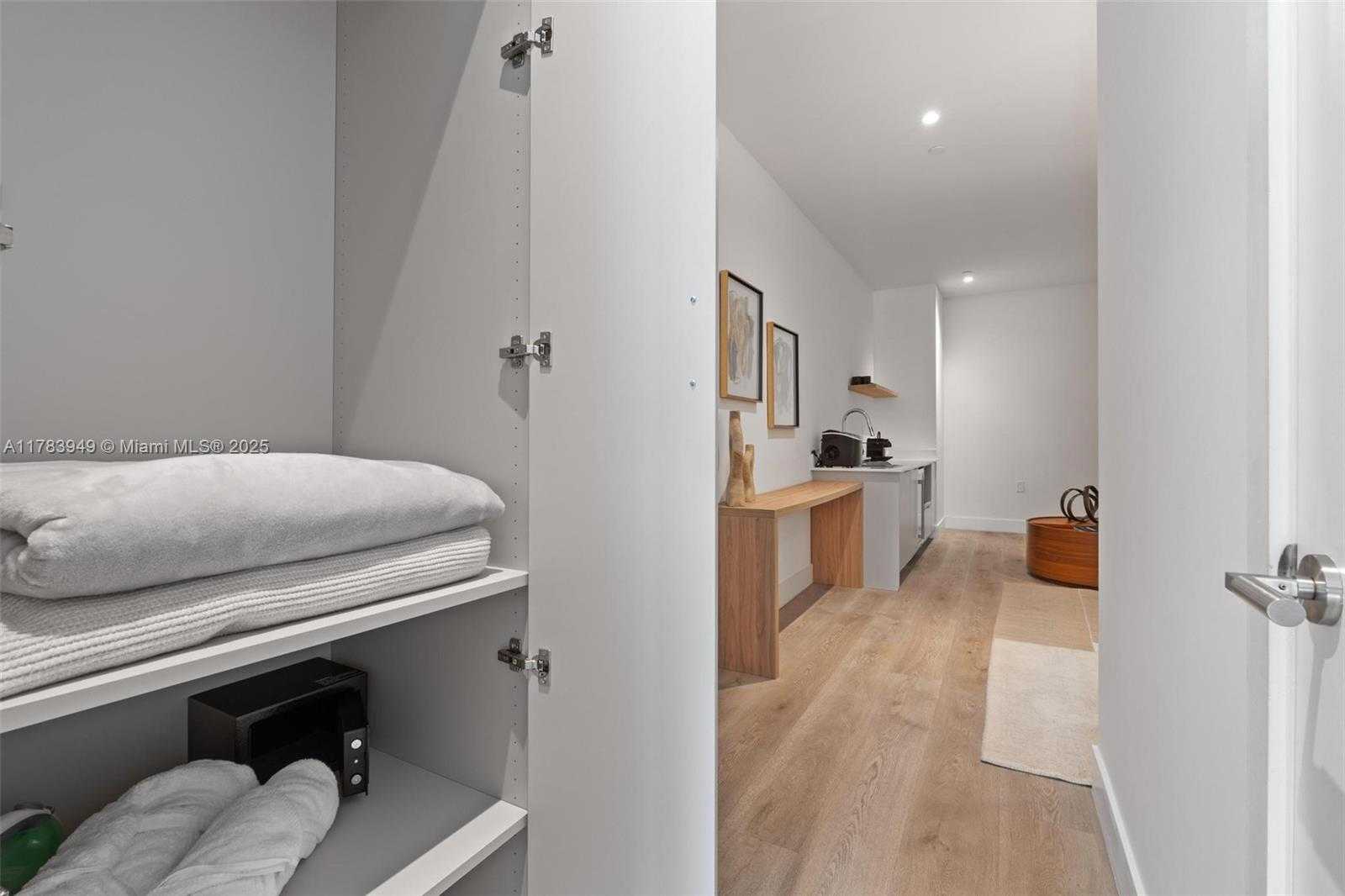 Small Image of 229 SOUTH WEST 9TH ST #608, Miami Number 22