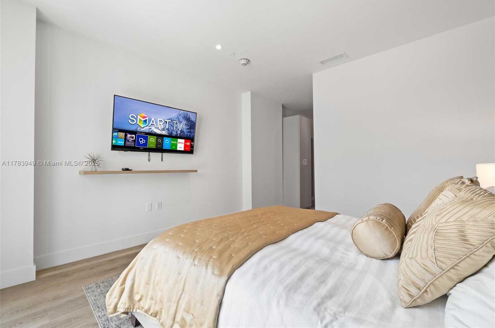 Small Image of 229 SOUTH WEST 9TH ST #608, Miami Number 23