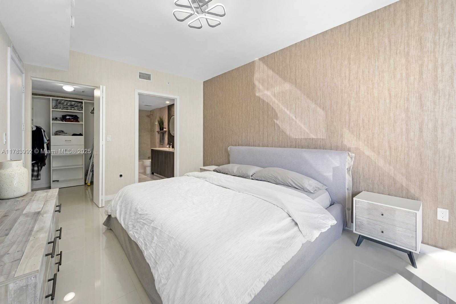 Small Image of 488 NORTH EAST 18TH ST #2000, Miami Number 22