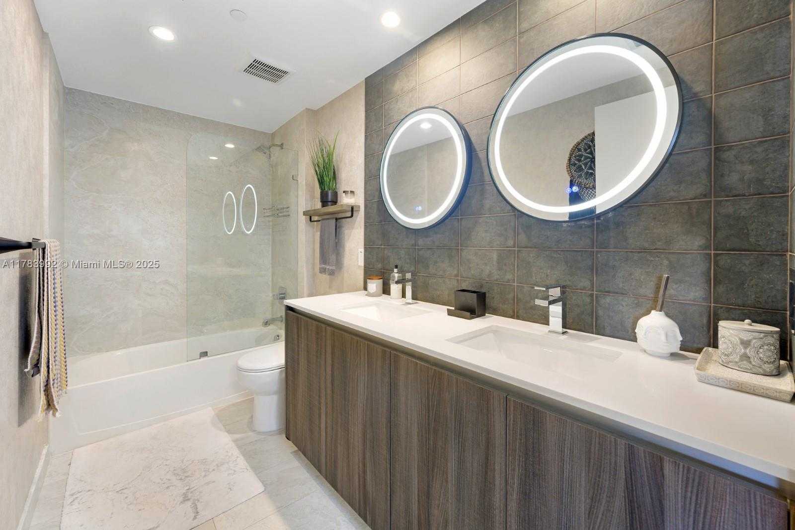 Small Image of 488 NORTH EAST 18TH ST #2000, Miami Number 23
