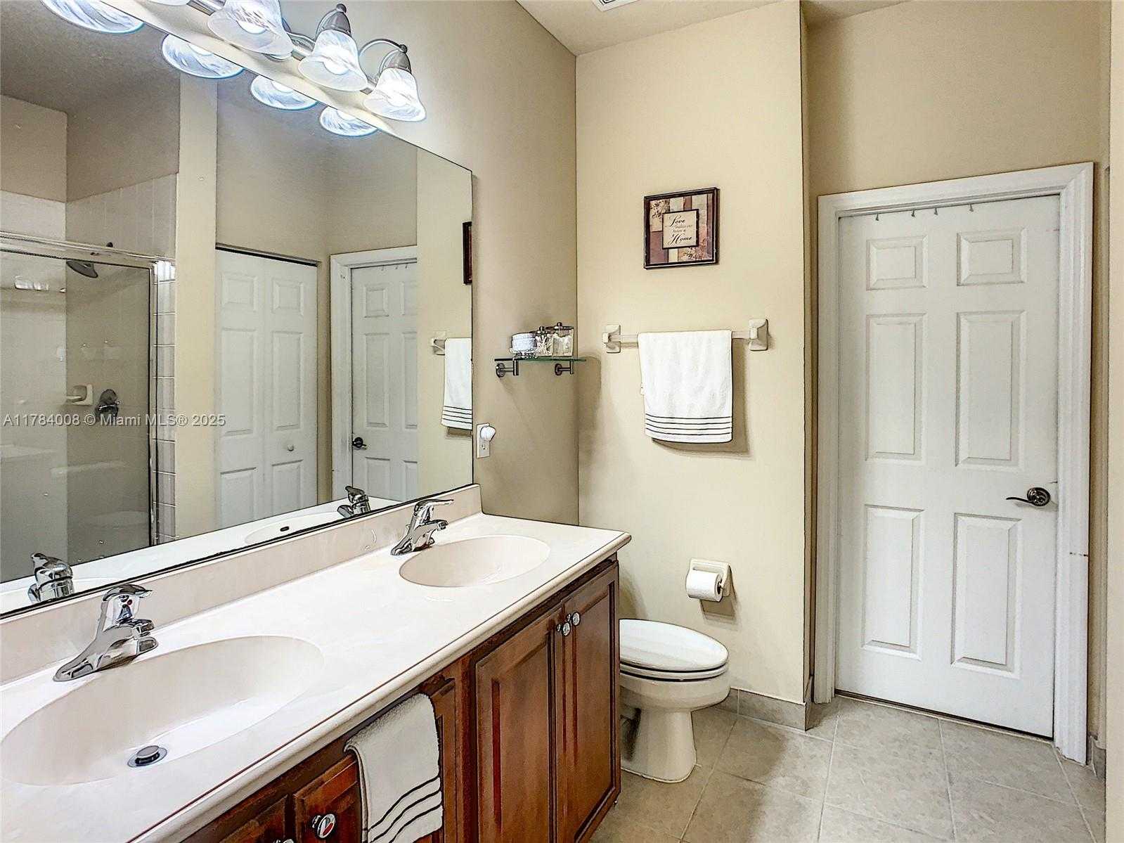 Small Image of 9145 WHISTABLE WALK, Tamarac Number 17