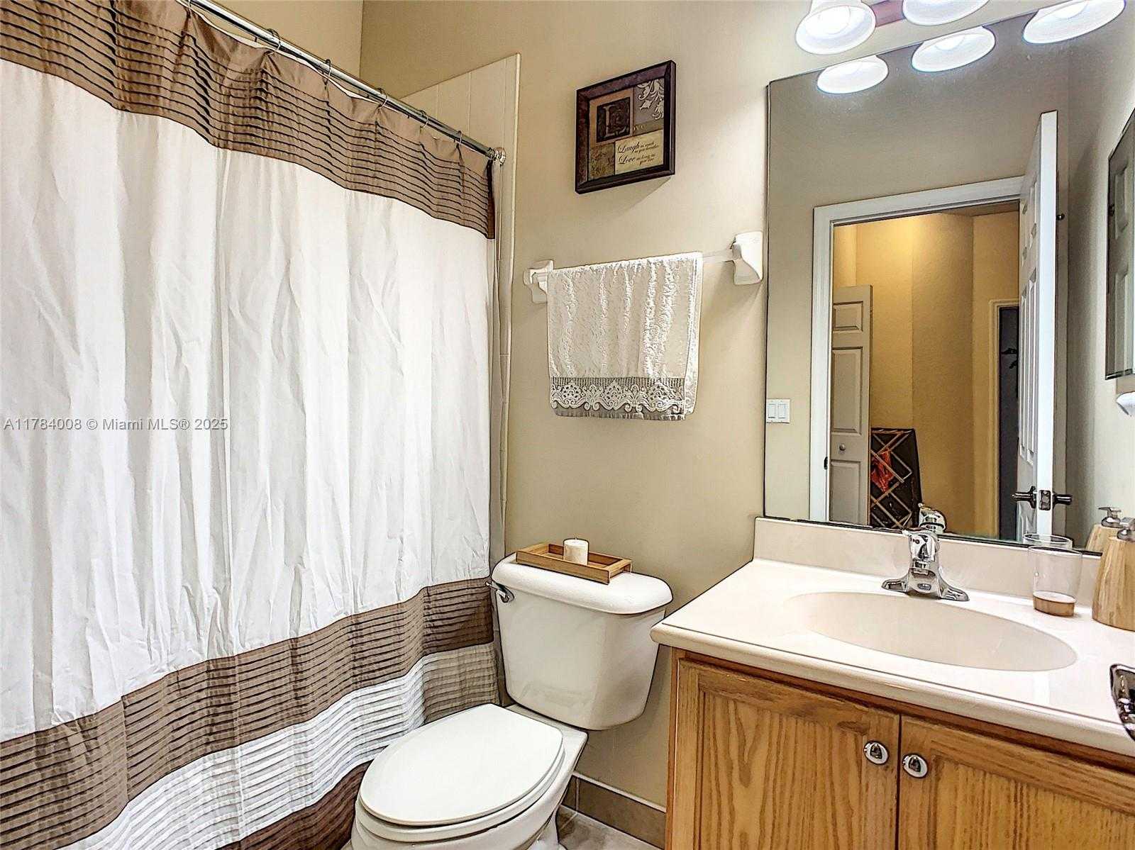Small Image of 9145 WHISTABLE WALK, Tamarac Number 22