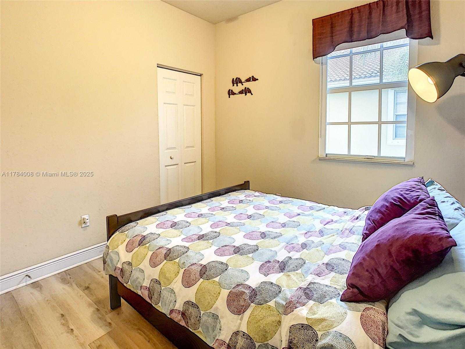 Small Image of 9145 WHISTABLE WALK, Tamarac Number 25