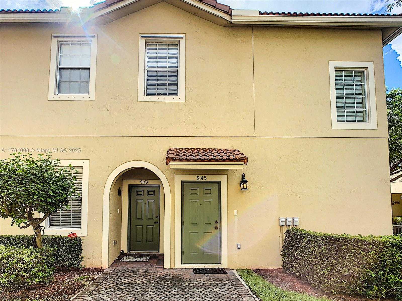 Small Image of 9145 WHISTABLE WALK, Tamarac Number 28