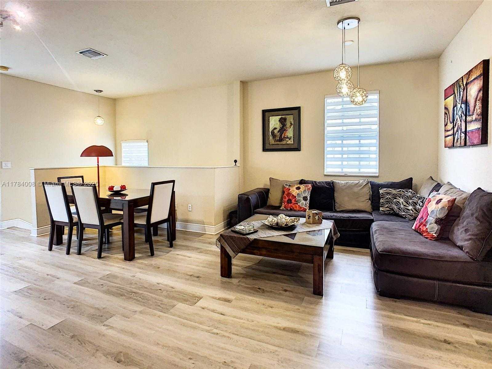 Small Image of 9145 WHISTABLE WALK, Tamarac Number 9