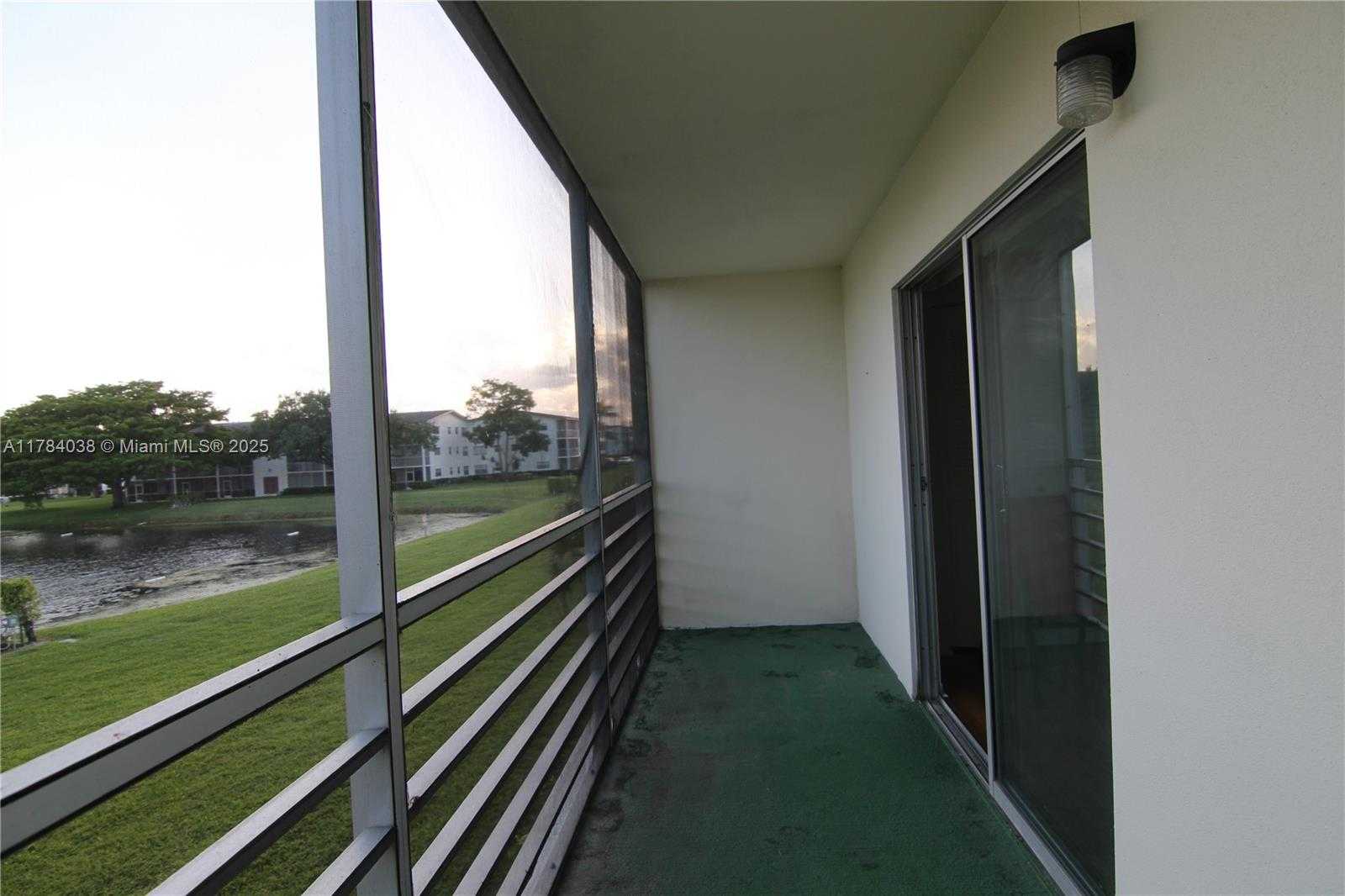 Small Image of 569 NORTH FANSHAW N #569, Boca Raton Number 12