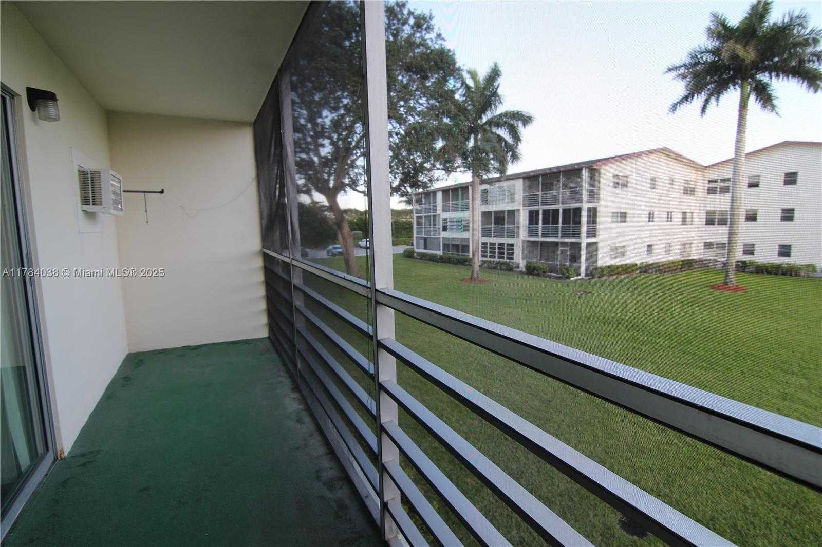 Small Image of 569 NORTH FANSHAW N #569, Boca Raton Number 13