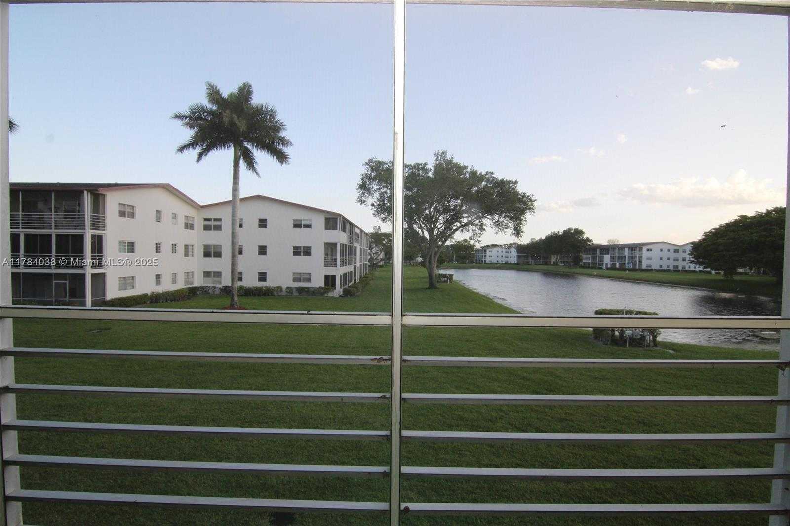 Small Image of 569 NORTH FANSHAW N #569, Boca Raton Number 19