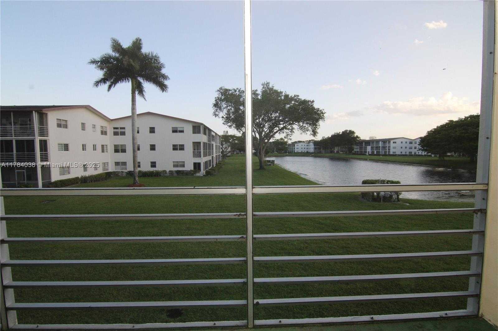 Small Image of 569 NORTH FANSHAW N #569, Boca Raton Number 20