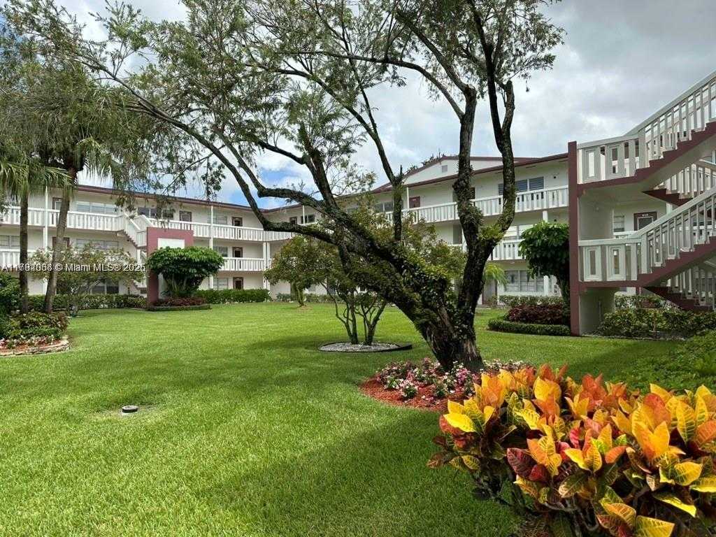 Small Image of 569 NORTH FANSHAW N #569, Boca Raton Number 3